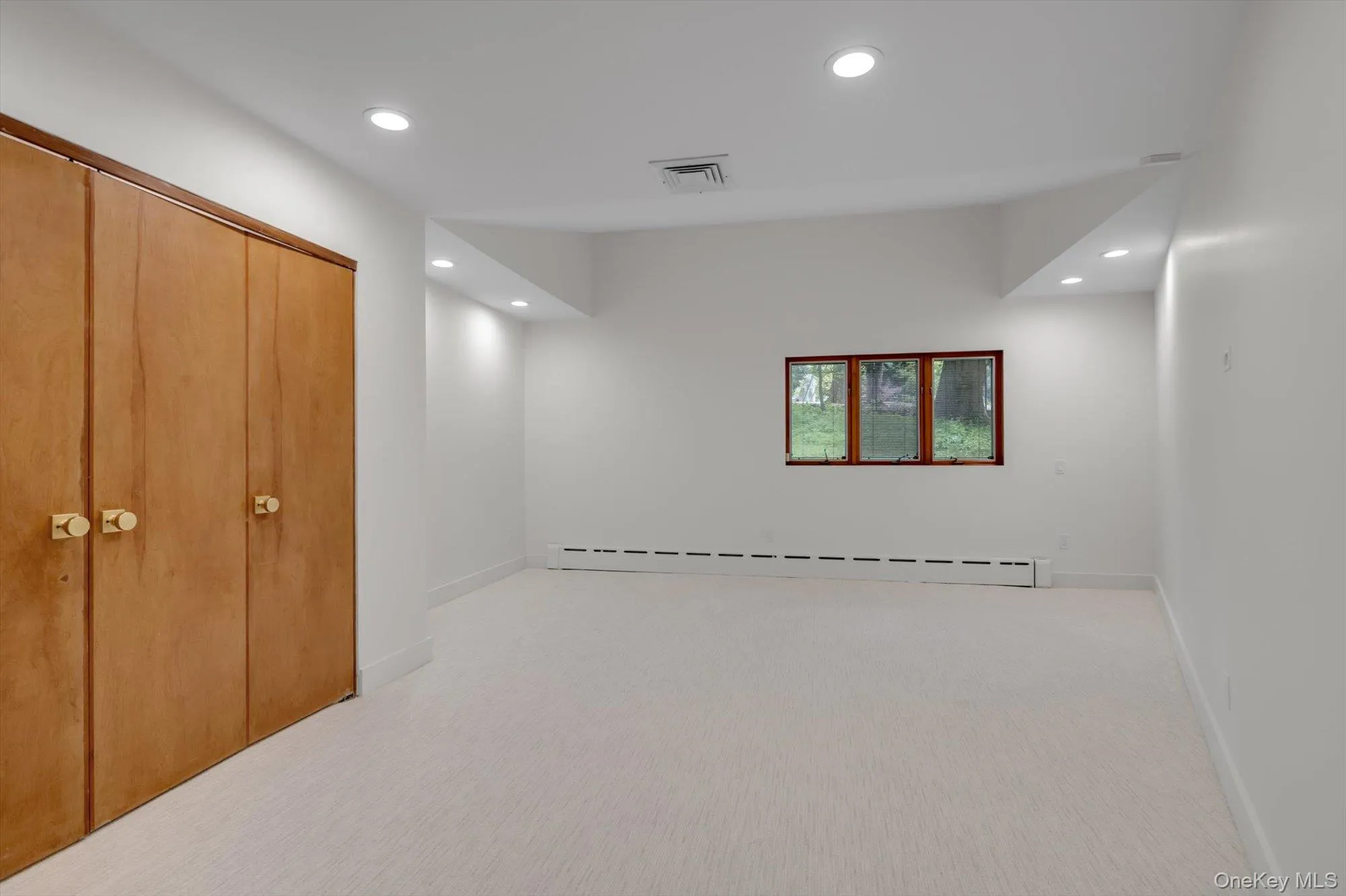 17 Forest Drive, North Hempstead, NY, 5 Bedrooms Bedrooms, 14 Rooms Rooms,5 BathroomsBathrooms,Residential,For Rent,Forest,0,1008047 17 Forest Drive, North Hempstead, NY, 5 Bedrooms Bedrooms, 14 Rooms Rooms,5 BathroomsBathrooms,Residential,For Rent,Forest,0,1008047