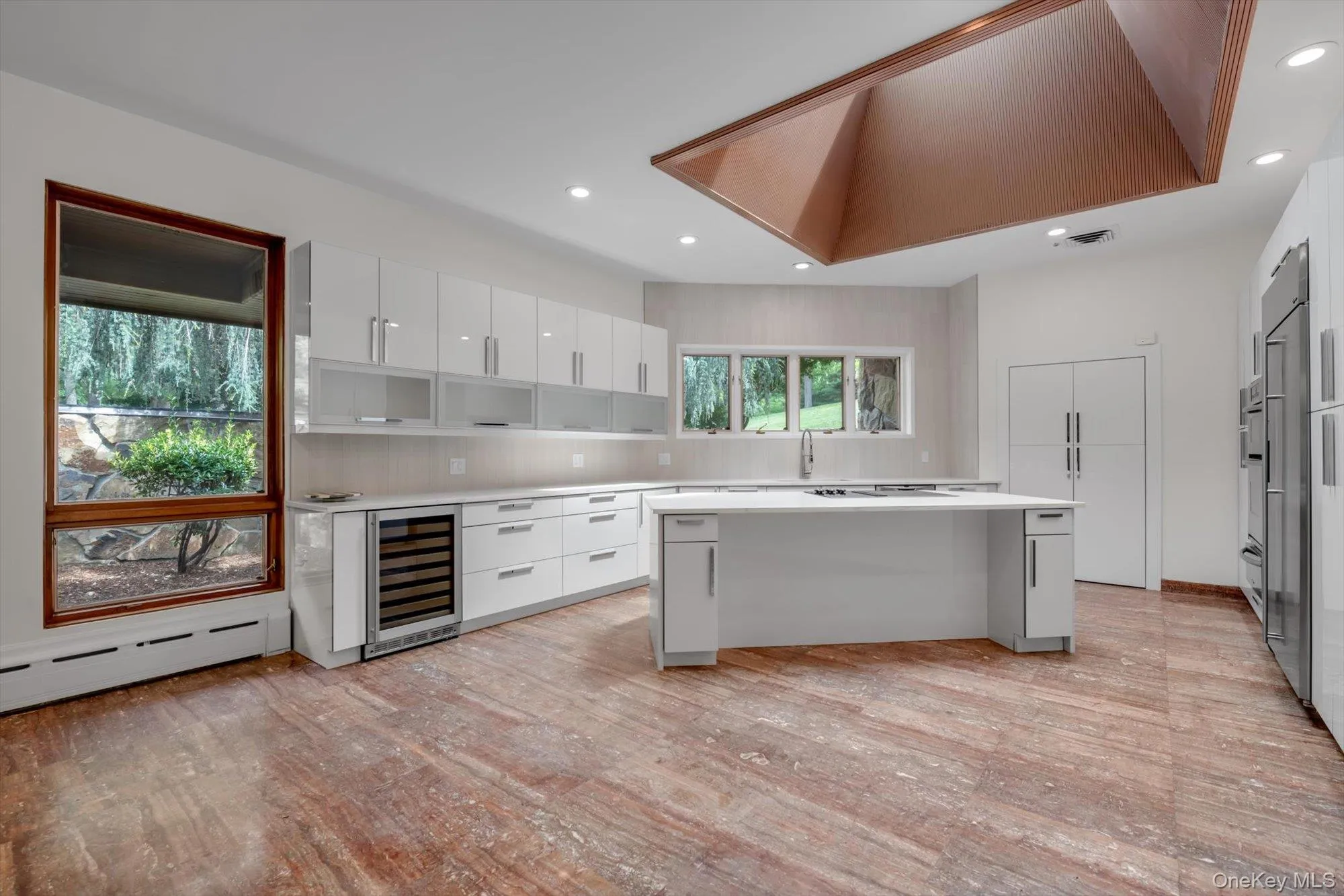 17 Forest Drive, North Hempstead, NY, 5 Bedrooms Bedrooms, 14 Rooms Rooms,5 BathroomsBathrooms,Residential,For Rent,Forest,0,1008047 17 Forest Drive, North Hempstead, NY, 5 Bedrooms Bedrooms, 14 Rooms Rooms,5 BathroomsBathrooms,Residential,For Rent,Forest,0,1008047