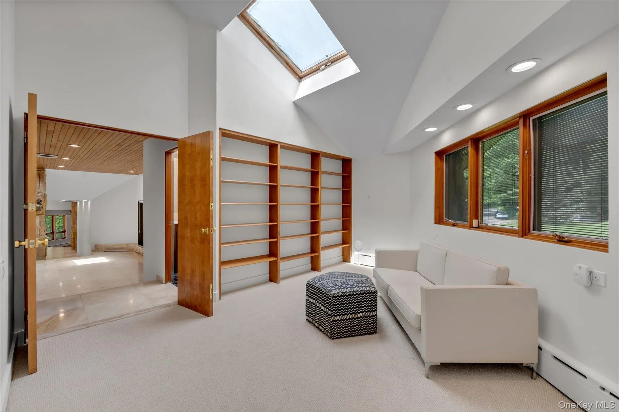 Playroom/Den/Sitting Room Playroom/Den/Sitting Room