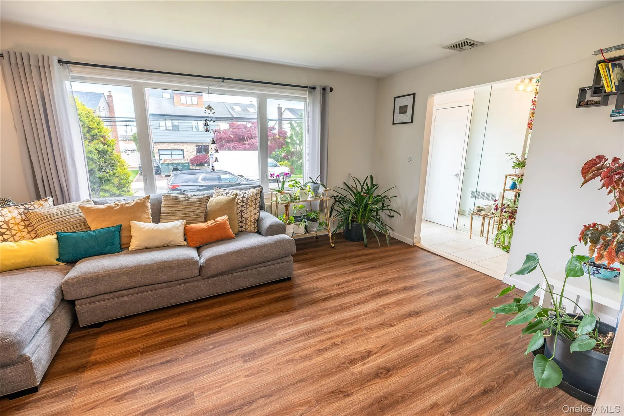 3330 Murdock Avenue, Hempstead, NY, 3 Bedrooms Bedrooms, 6 Rooms Rooms,1 BathroomBathrooms,Residential,For Rent,Murdock,0,1008052 3330 Murdock Avenue, Hempstead, NY, 3 Bedrooms Bedrooms, 6 Rooms Rooms,1 BathroomBathrooms,Residential,For Rent,Murdock,0,1008052