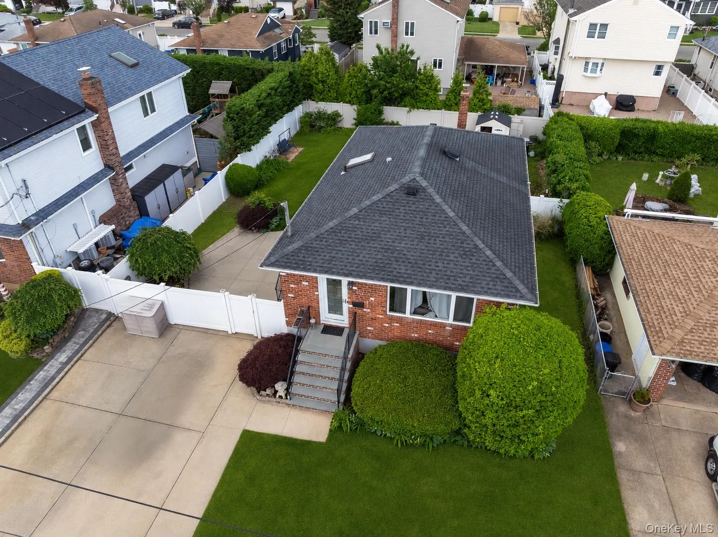 3330 Murdock Avenue, Hempstead, NY, 3 Bedrooms Bedrooms, 6 Rooms Rooms,1 BathroomBathrooms,Residential,For Rent,Murdock,0,1008052 3330 Murdock Avenue, Hempstead, NY, 3 Bedrooms Bedrooms, 6 Rooms Rooms,1 BathroomBathrooms,Residential,For Rent,Murdock,0,1008052