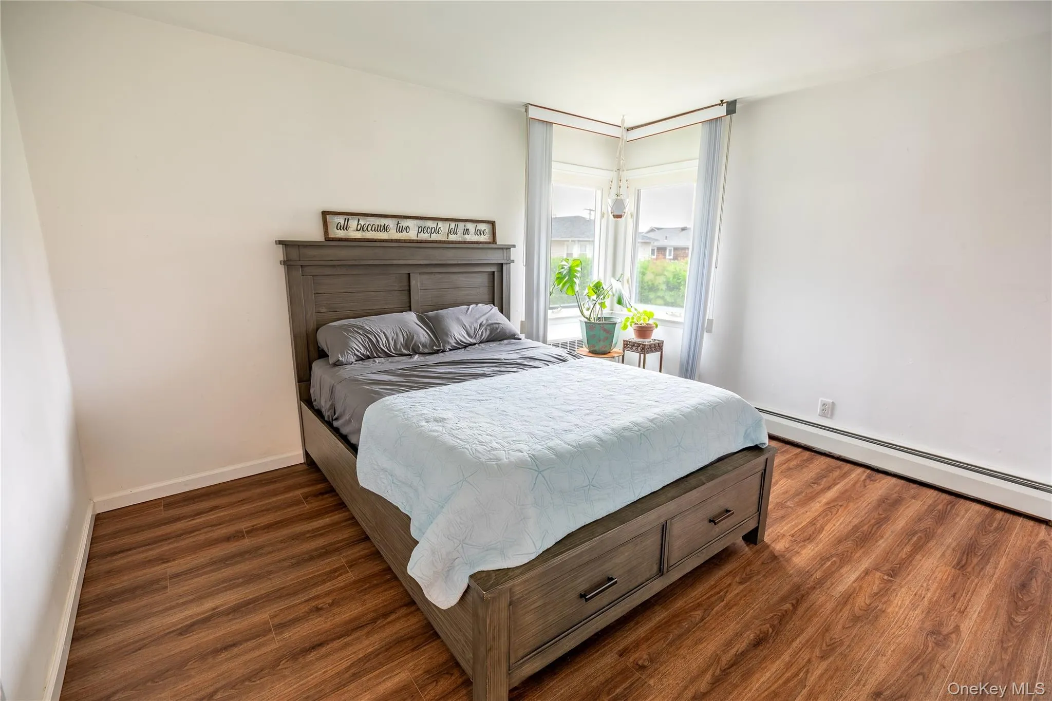 3330 Murdock Avenue, Hempstead, NY, 3 Bedrooms Bedrooms, 6 Rooms Rooms,1 BathroomBathrooms,Residential,For Rent,Murdock,0,1008052 3330 Murdock Avenue, Hempstead, NY, 3 Bedrooms Bedrooms, 6 Rooms Rooms,1 BathroomBathrooms,Residential,For Rent,Murdock,0,1008052