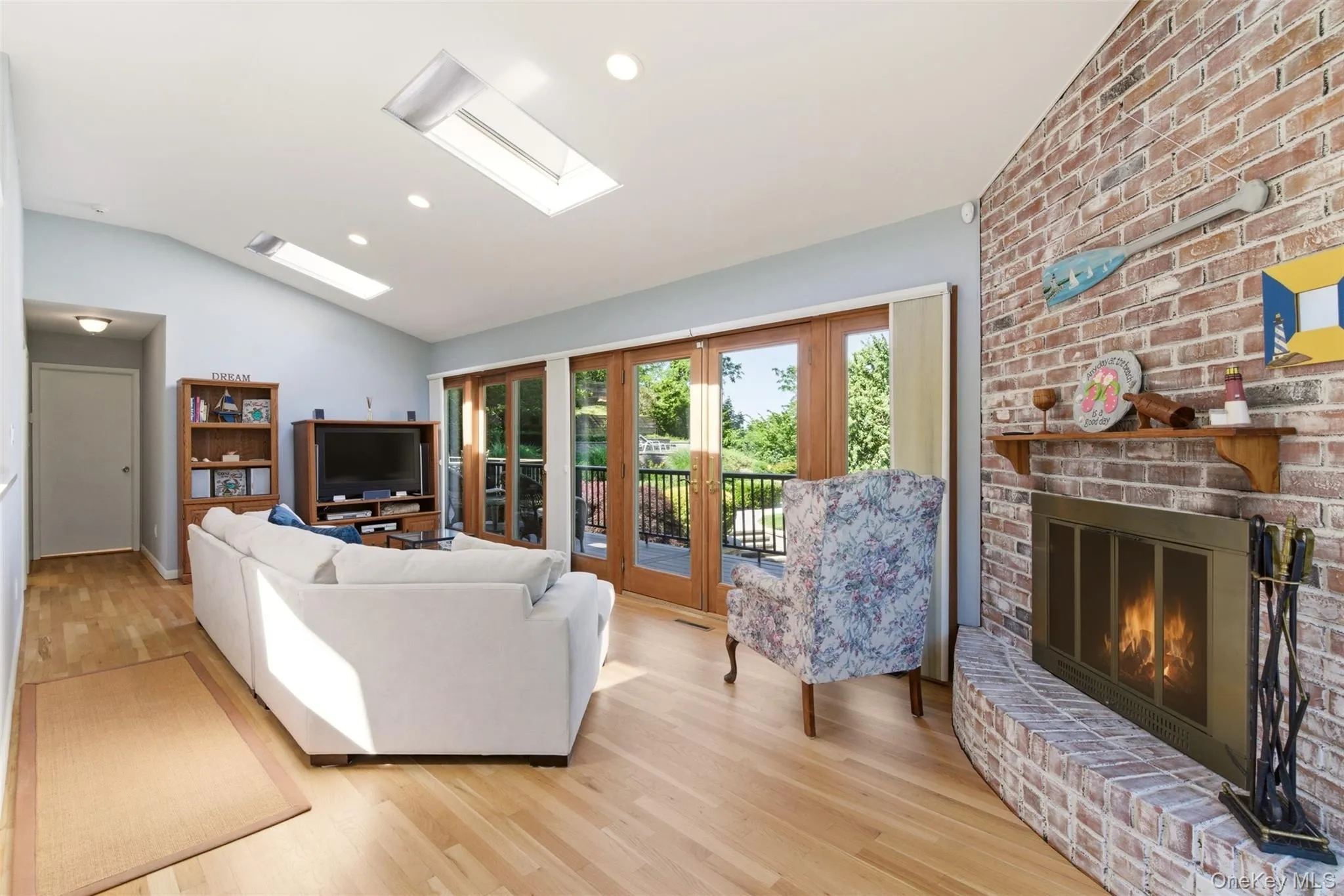 54 Westview Road, Huntington, NY, 3 Bedrooms Bedrooms, 7 Rooms Rooms,3 BathroomsBathrooms,Residential,For Rent,Westview,0,1008054 54 Westview Road, Huntington, NY, 3 Bedrooms Bedrooms, 7 Rooms Rooms,3 BathroomsBathrooms,Residential,For Rent,Westview,0,1008054