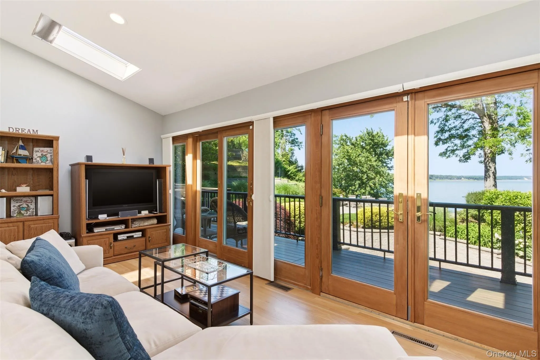 54 Westview Road, Huntington, NY, 3 Bedrooms Bedrooms, 7 Rooms Rooms,3 BathroomsBathrooms,Residential,For Rent,Westview,0,1008054 54 Westview Road, Huntington, NY, 3 Bedrooms Bedrooms, 7 Rooms Rooms,3 BathroomsBathrooms,Residential,For Rent,Westview,0,1008054