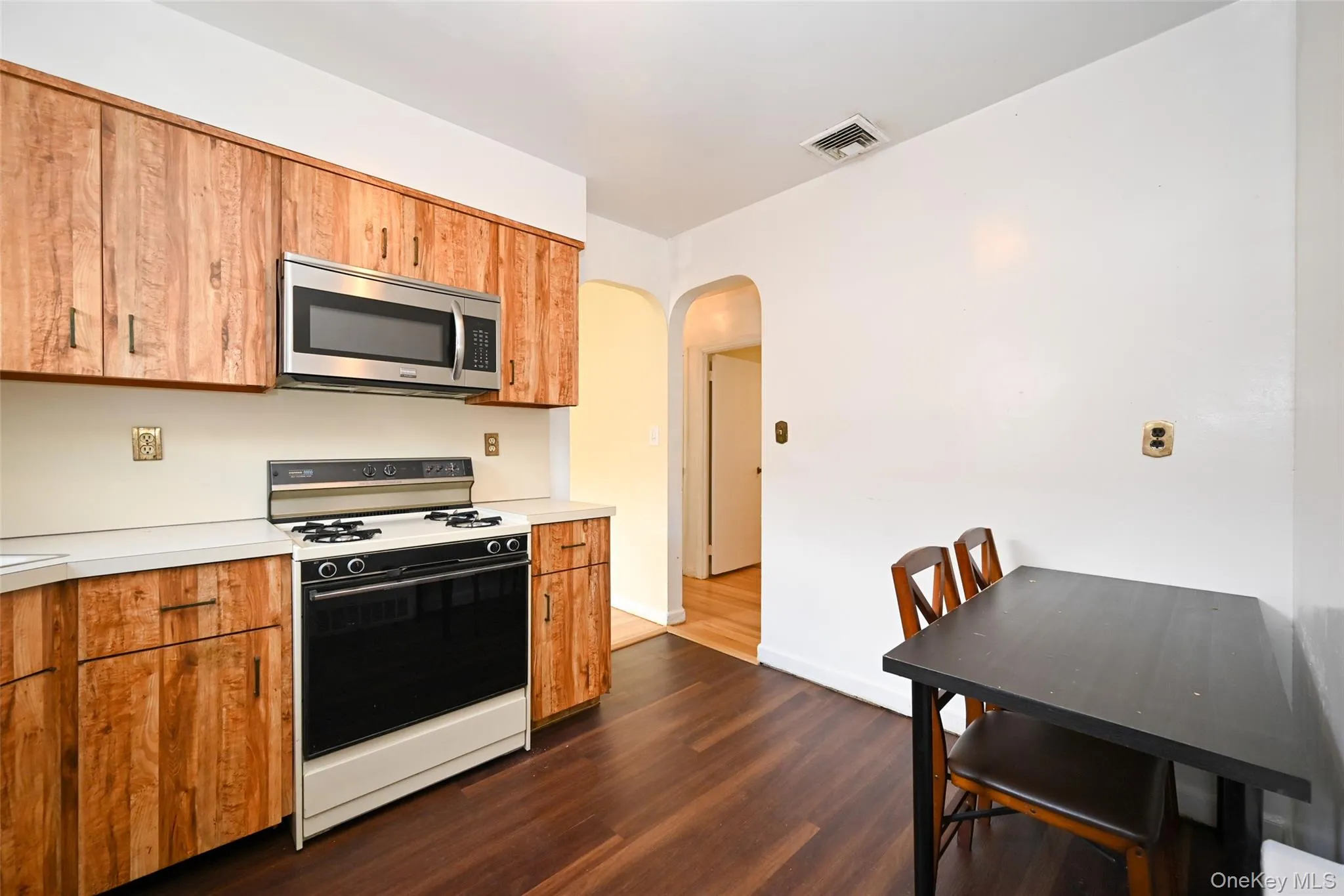 65-31 171st Street, New York, NY, 3 Bedrooms Bedrooms, 10 Rooms Rooms,2 BathroomsBathrooms,Residential,For Rent,171st,0,1008061 65-31 171st Street, New York, NY, 3 Bedrooms Bedrooms, 10 Rooms Rooms,2 BathroomsBathrooms,Residential,For Rent,171st,0,1008061