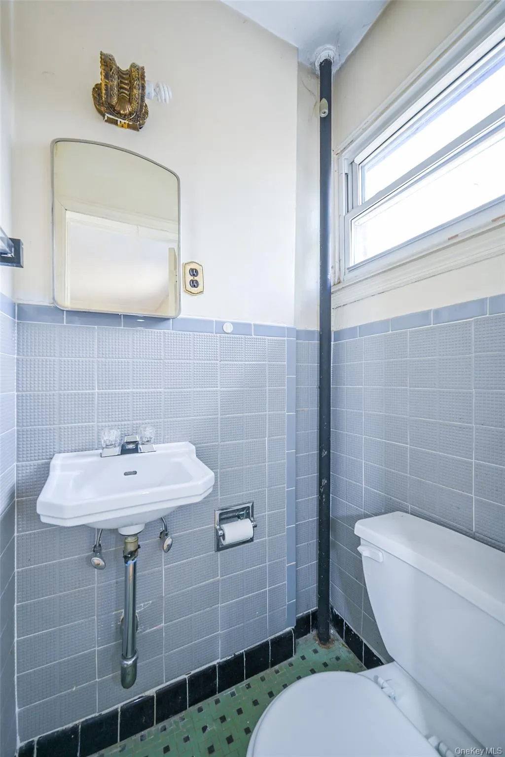 65-31 171st Street, New York, NY, 3 Bedrooms Bedrooms, 10 Rooms Rooms,2 BathroomsBathrooms,Residential,For Rent,171st,0,1008061 65-31 171st Street, New York, NY, 3 Bedrooms Bedrooms, 10 Rooms Rooms,2 BathroomsBathrooms,Residential,For Rent,171st,0,1008061