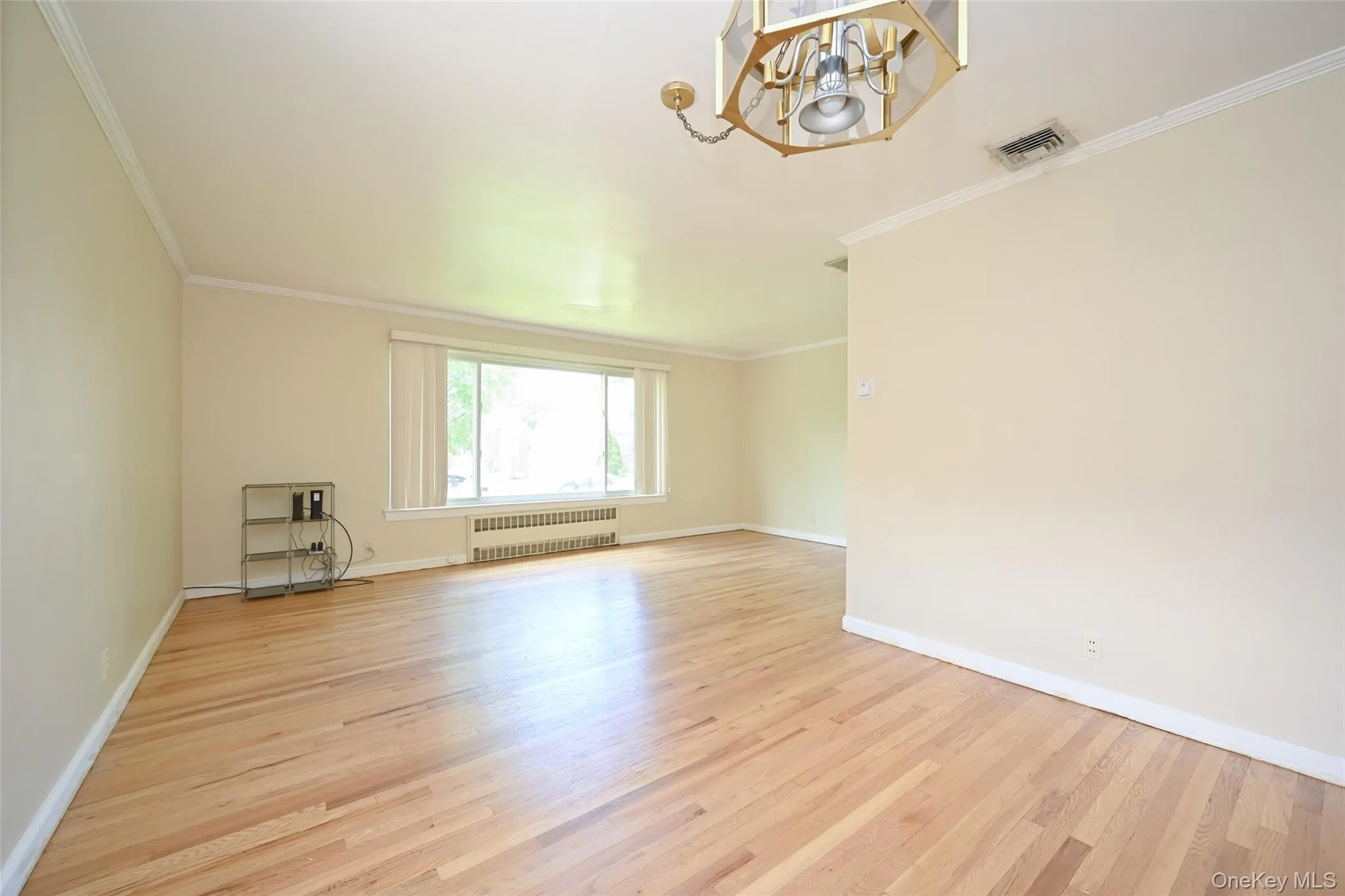 65-31 171st Street, New York, NY, 3 Bedrooms Bedrooms, 10 Rooms Rooms,2 BathroomsBathrooms,Residential,For Rent,171st,0,1008061 65-31 171st Street, New York, NY, 3 Bedrooms Bedrooms, 10 Rooms Rooms,2 BathroomsBathrooms,Residential,For Rent,171st,0,1008061
