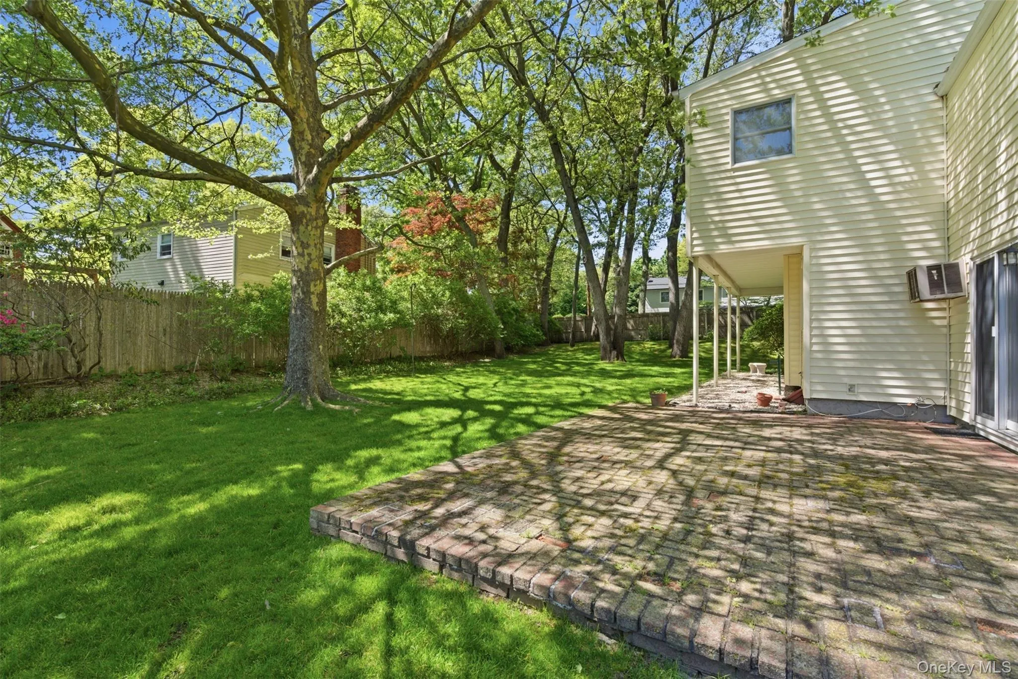 Backyard W/ Patio Backyard W/ Patio