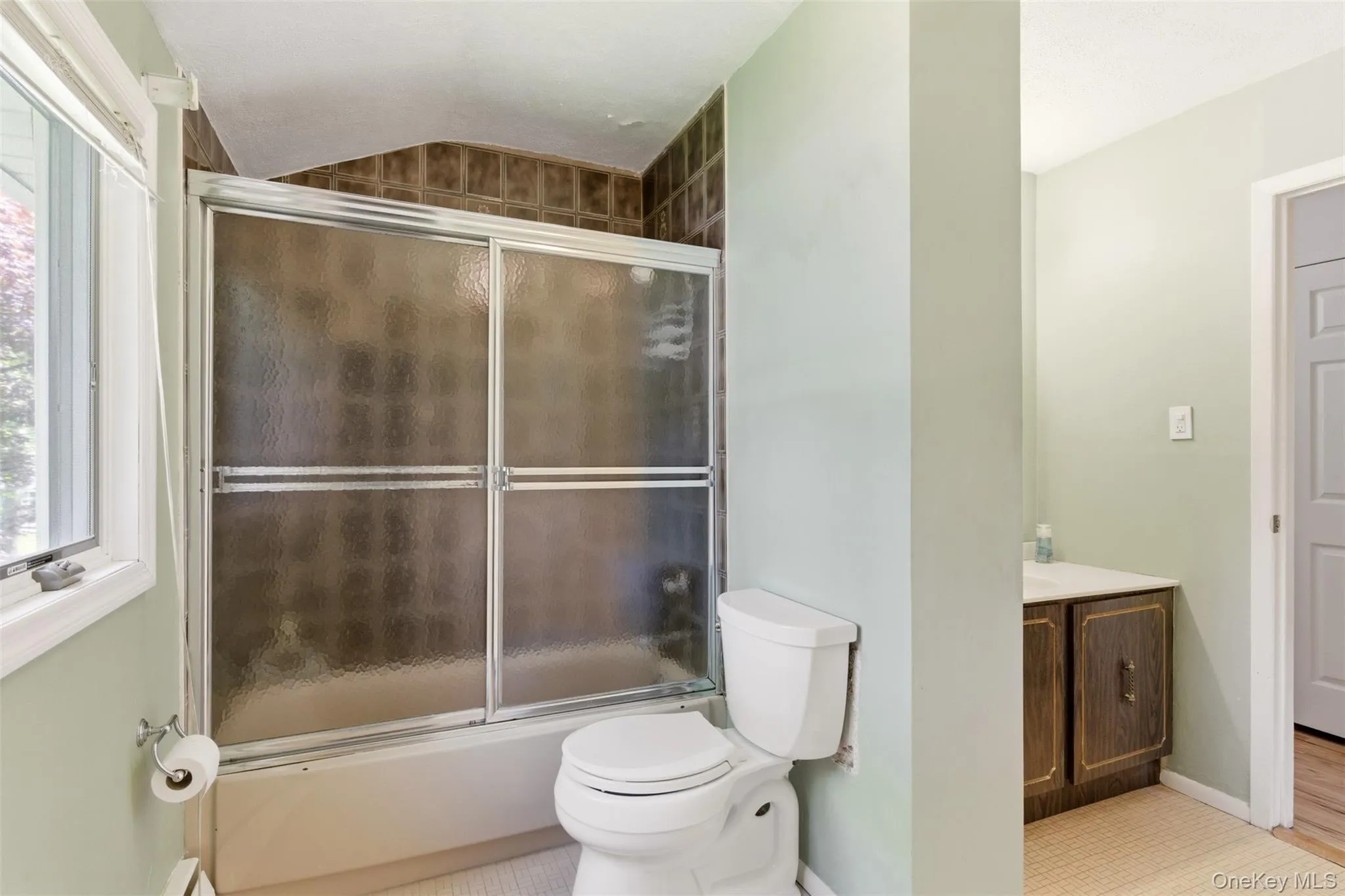 2 Bartel Place, Huntington, NY, 5 Bedrooms Bedrooms, 9 Rooms Rooms,2 BathroomsBathrooms,Residential,For Rent,Bartel,0,1008064 2 Bartel Place, Huntington, NY, 5 Bedrooms Bedrooms, 9 Rooms Rooms,2 BathroomsBathrooms,Residential,For Rent,Bartel,0,1008064