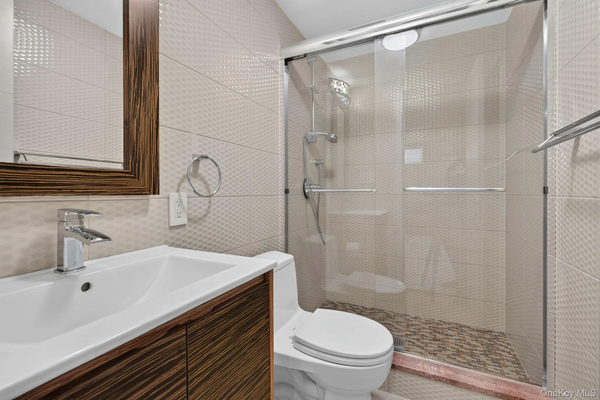 262 End Avenue, New York, NY, 6 Bedrooms Bedrooms, 10 Rooms Rooms,4 BathroomsBathrooms,Residential,For Rent,End,0,1008068 262 End Avenue, New York, NY, 6 Bedrooms Bedrooms, 10 Rooms Rooms,4 BathroomsBathrooms,Residential,For Rent,End,0,1008068