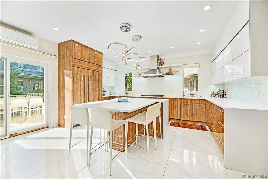 262 End Avenue, New York, NY, 6 Bedrooms Bedrooms, 10 Rooms Rooms,4 BathroomsBathrooms,Residential,For Rent,End,0,1008068 262 End Avenue, New York, NY, 6 Bedrooms Bedrooms, 10 Rooms Rooms,4 BathroomsBathrooms,Residential,For Rent,End,0,1008068
