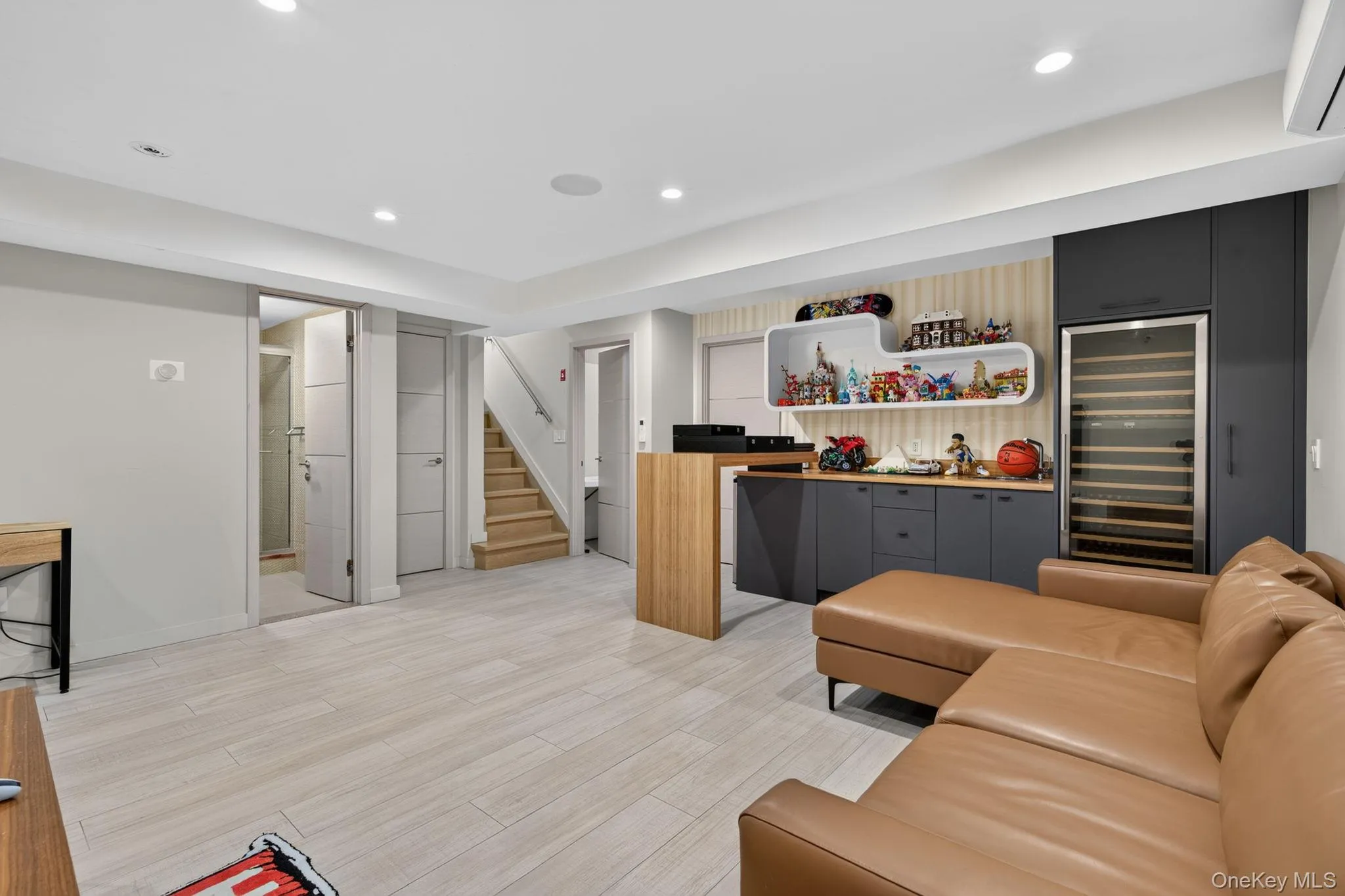 262 End Avenue, New York, NY, 6 Bedrooms Bedrooms, 10 Rooms Rooms,4 BathroomsBathrooms,Residential,For Rent,End,0,1008068 262 End Avenue, New York, NY, 6 Bedrooms Bedrooms, 10 Rooms Rooms,4 BathroomsBathrooms,Residential,For Rent,End,0,1008068