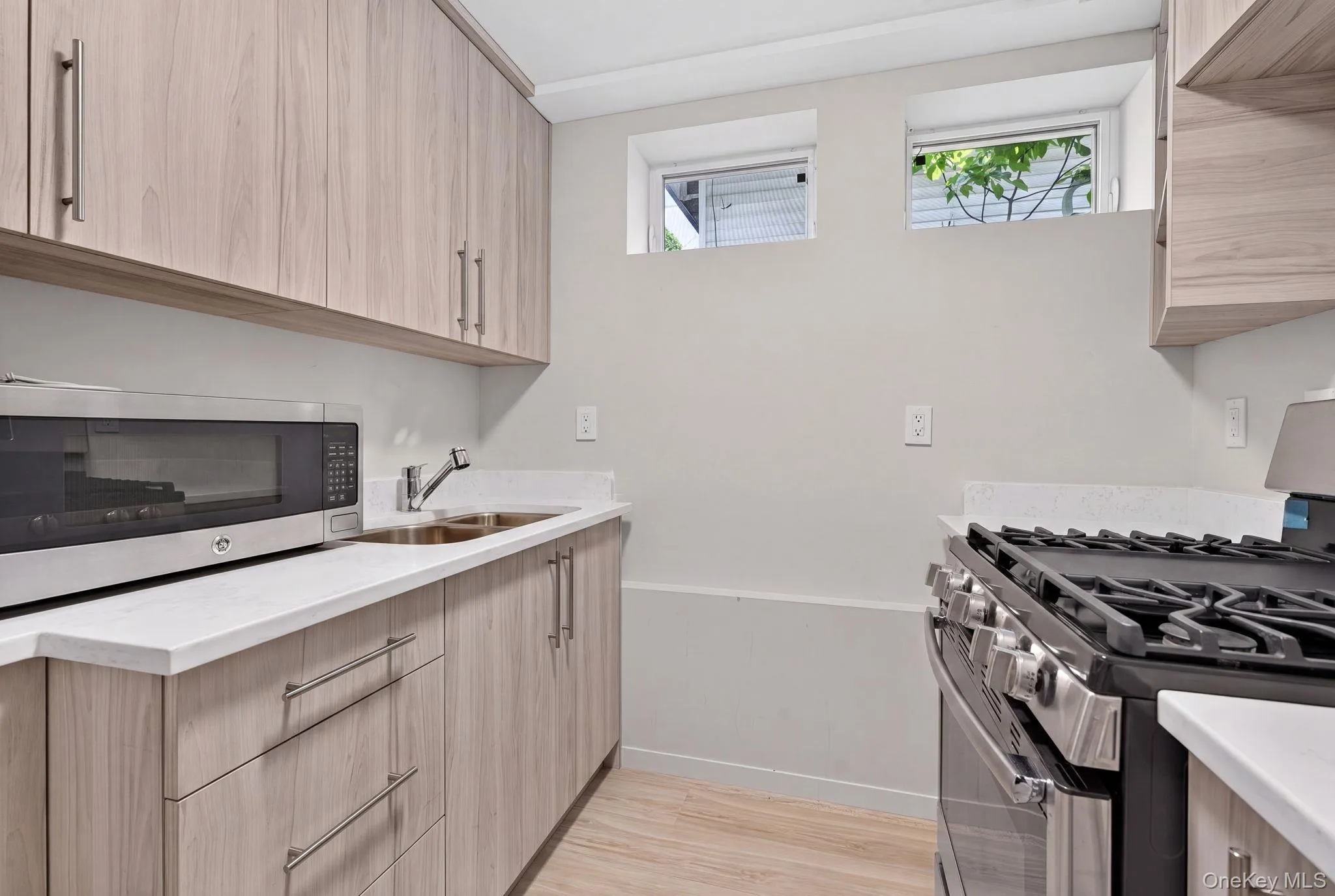 262 End Avenue, New York, NY, 6 Bedrooms Bedrooms, 10 Rooms Rooms,4 BathroomsBathrooms,Residential,For Rent,End,0,1008068 262 End Avenue, New York, NY, 6 Bedrooms Bedrooms, 10 Rooms Rooms,4 BathroomsBathrooms,Residential,For Rent,End,0,1008068
