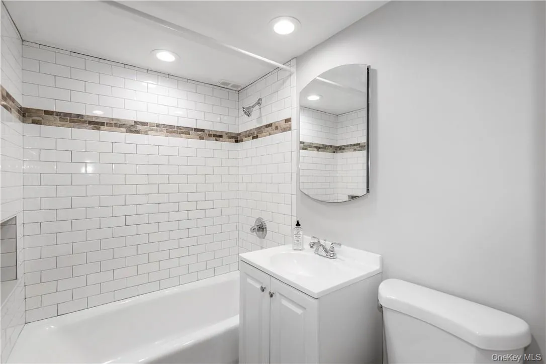 150 Overlook Avenue, Peekskill, NY, 2 Rooms Rooms,1 BathroomBathrooms,Residential,For Rent,Overlook,0,1008076 150 Overlook Avenue, Peekskill, NY, 2 Rooms Rooms,1 BathroomBathrooms,Residential,For Rent,Overlook,0,1008076