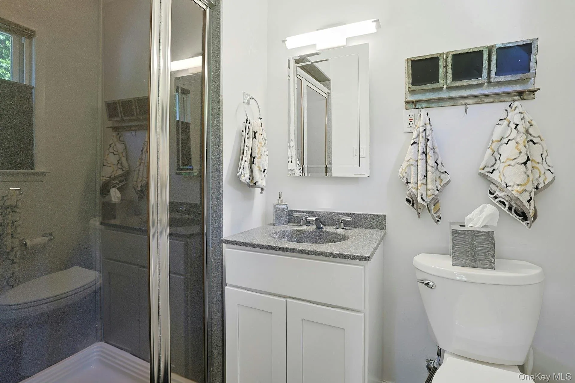 21 Soundview Drive, Eastchester, NY, 5 Bedrooms Bedrooms, 9 Rooms Rooms,3 BathroomsBathrooms,Residential,For Rent,Soundview,0,1008079 21 Soundview Drive, Eastchester, NY, 5 Bedrooms Bedrooms, 9 Rooms Rooms,3 BathroomsBathrooms,Residential,For Rent,Soundview,0,1008079