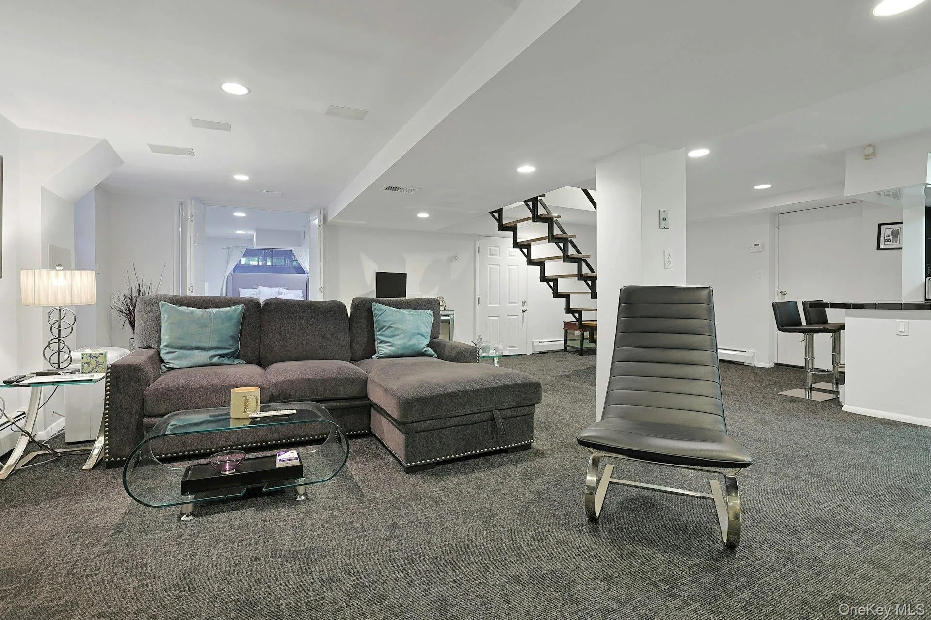 21 Soundview Drive, Eastchester, NY, 5 Bedrooms Bedrooms, 9 Rooms Rooms,3 BathroomsBathrooms,Residential,For Rent,Soundview,0,1008079 21 Soundview Drive, Eastchester, NY, 5 Bedrooms Bedrooms, 9 Rooms Rooms,3 BathroomsBathrooms,Residential,For Rent,Soundview,0,1008079