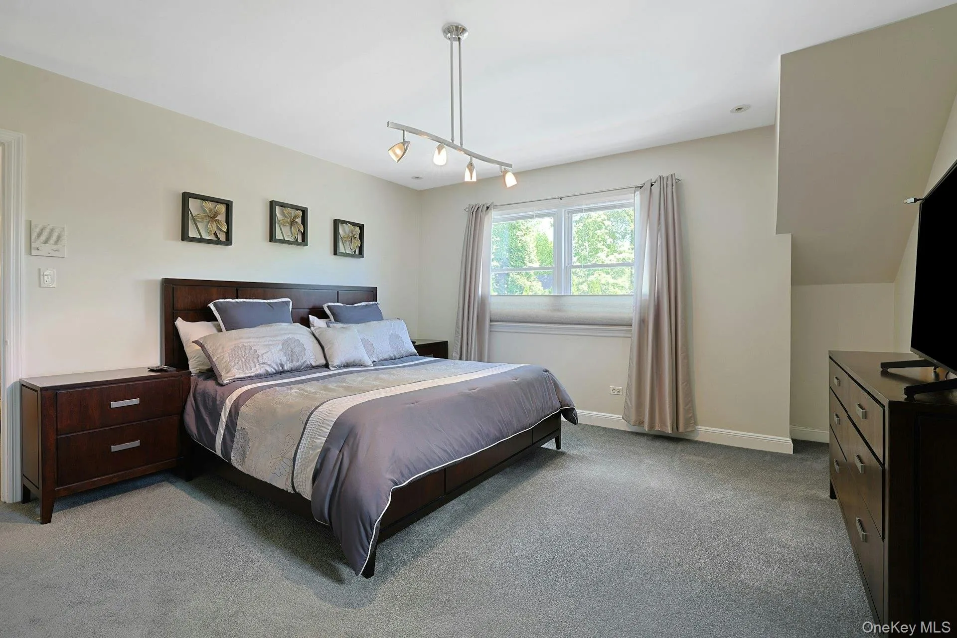21 Soundview Drive, Eastchester, NY, 5 Bedrooms Bedrooms, 9 Rooms Rooms,3 BathroomsBathrooms,Residential,For Rent,Soundview,0,1008079 21 Soundview Drive, Eastchester, NY, 5 Bedrooms Bedrooms, 9 Rooms Rooms,3 BathroomsBathrooms,Residential,For Rent,Soundview,0,1008079