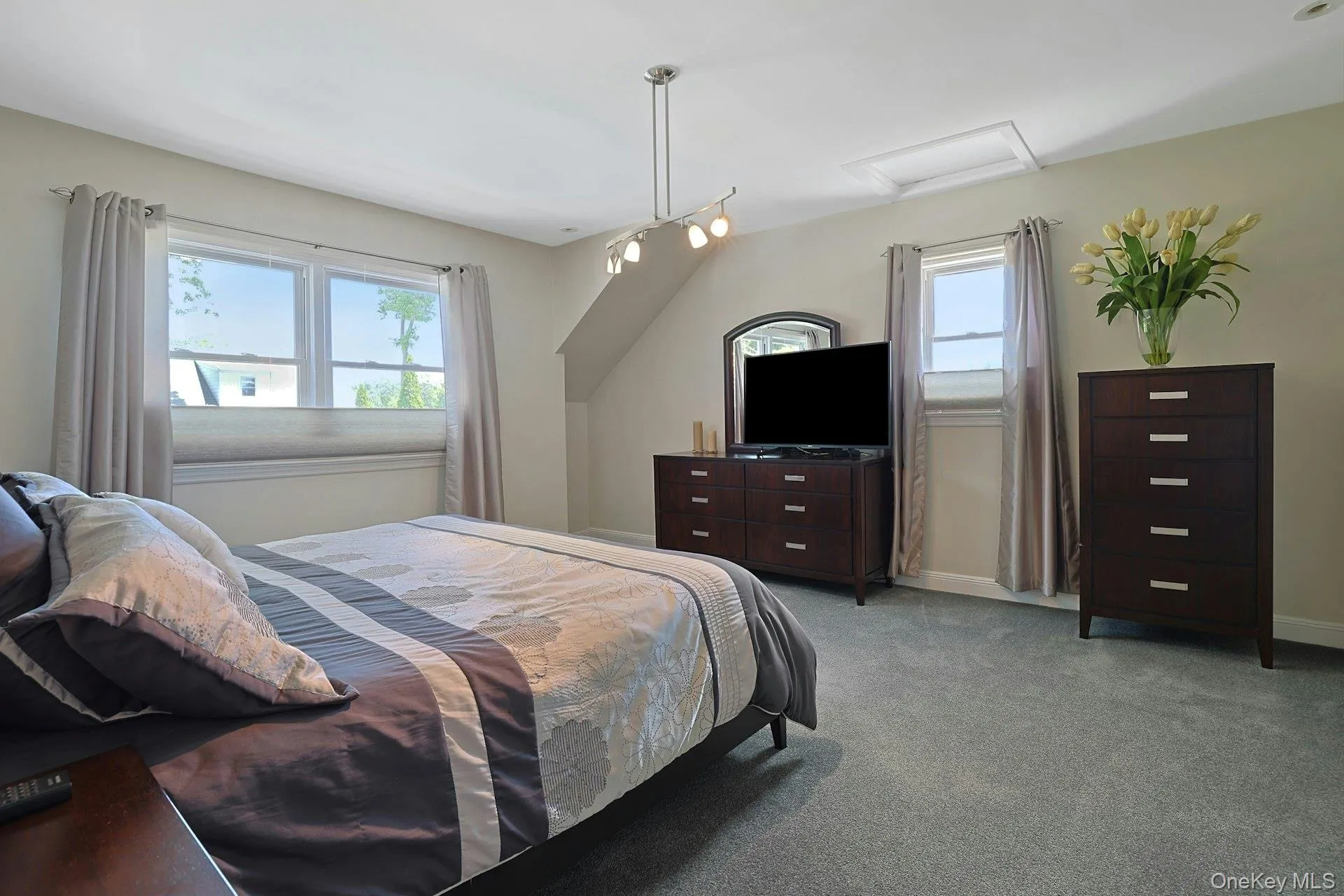 21 Soundview Drive, Eastchester, NY, 5 Bedrooms Bedrooms, 9 Rooms Rooms,3 BathroomsBathrooms,Residential,For Rent,Soundview,0,1008079 21 Soundview Drive, Eastchester, NY, 5 Bedrooms Bedrooms, 9 Rooms Rooms,3 BathroomsBathrooms,Residential,For Rent,Soundview,0,1008079