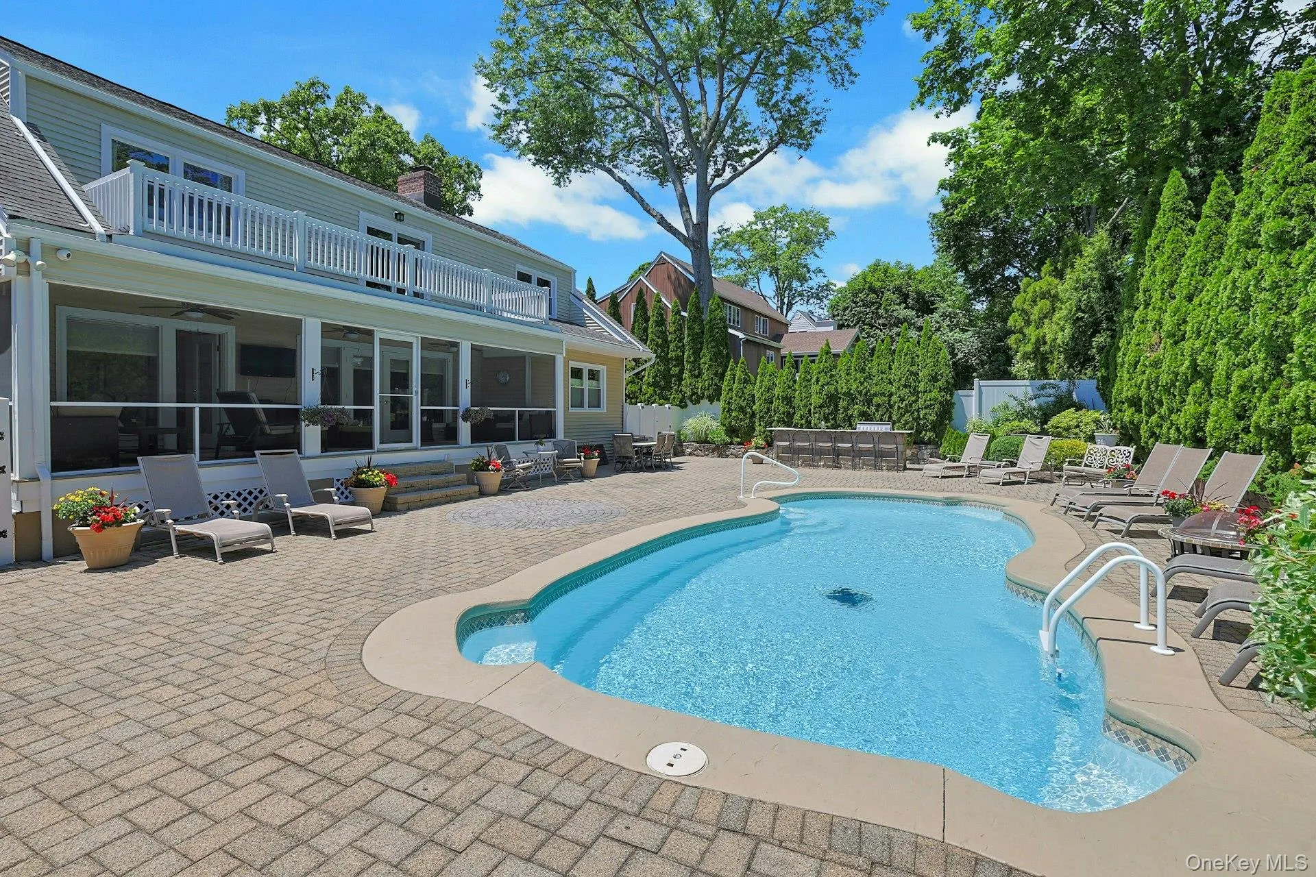 21 Soundview Drive, Eastchester, NY, 5 Bedrooms Bedrooms, 9 Rooms Rooms,3 BathroomsBathrooms,Residential,For Rent,Soundview,0,1008079 21 Soundview Drive, Eastchester, NY, 5 Bedrooms Bedrooms, 9 Rooms Rooms,3 BathroomsBathrooms,Residential,For Rent,Soundview,0,1008079