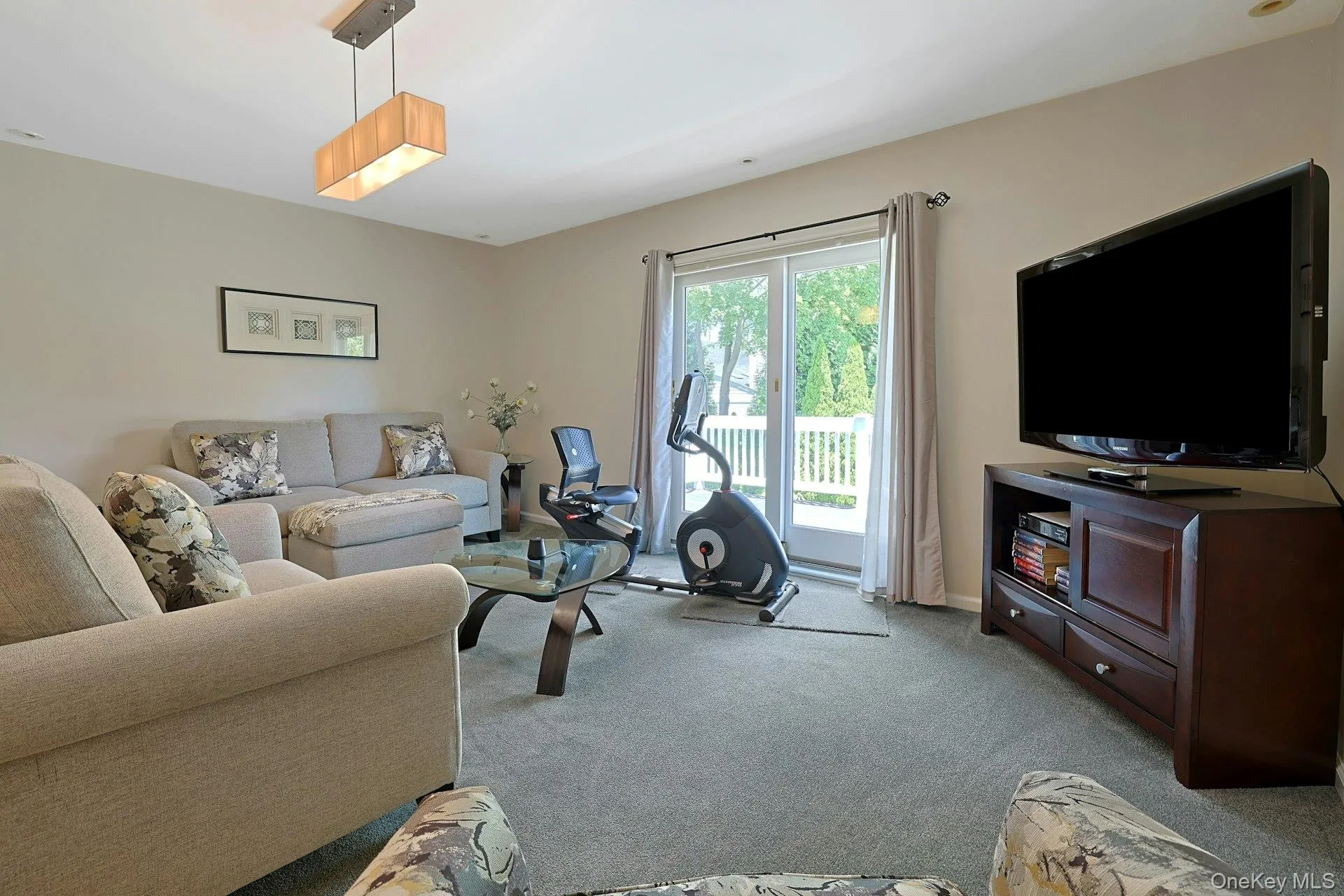 21 Soundview Drive, Eastchester, NY, 5 Bedrooms Bedrooms, 9 Rooms Rooms,3 BathroomsBathrooms,Residential,For Rent,Soundview,0,1008079 21 Soundview Drive, Eastchester, NY, 5 Bedrooms Bedrooms, 9 Rooms Rooms,3 BathroomsBathrooms,Residential,For Rent,Soundview,0,1008079