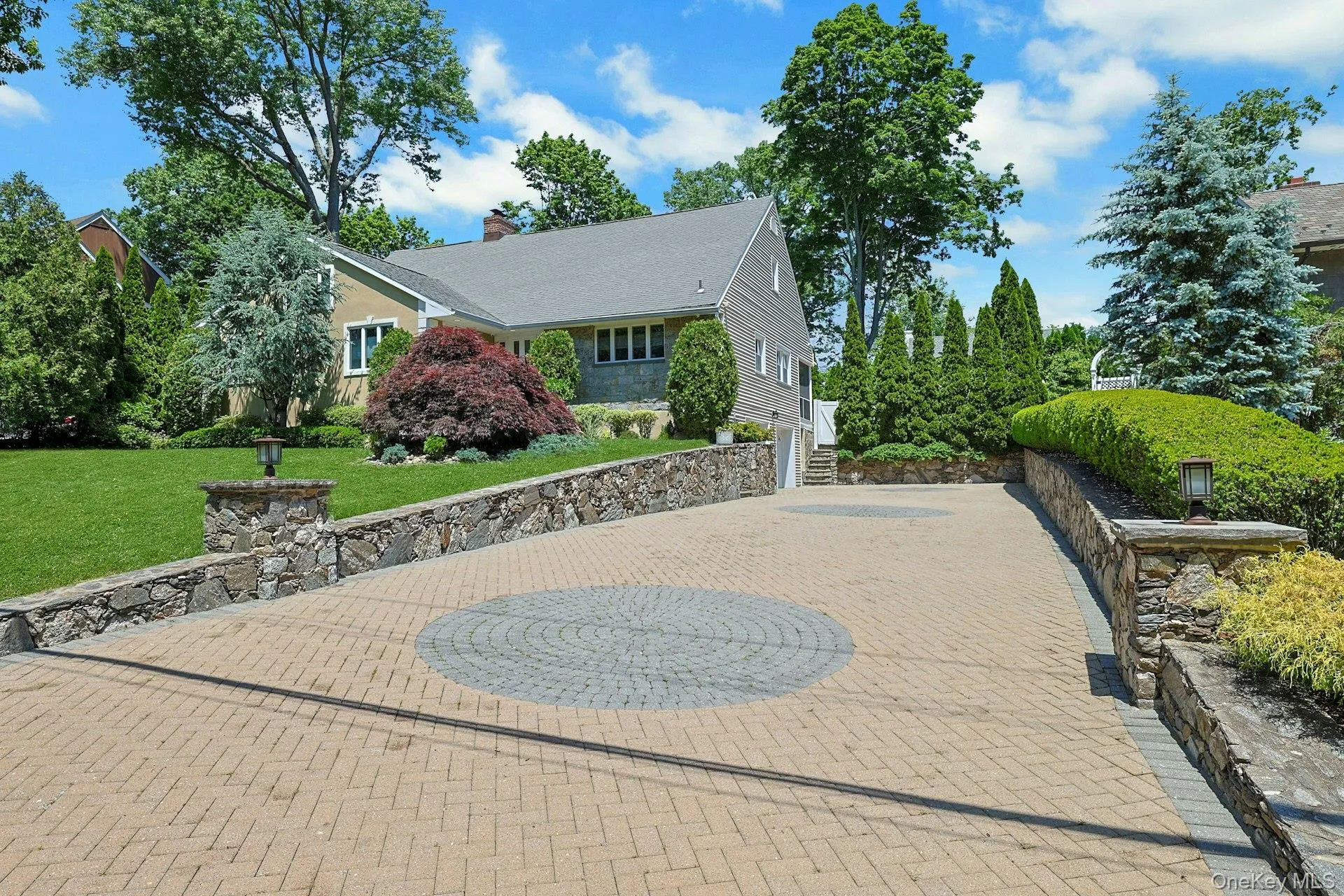 21 Soundview Drive, Eastchester, NY, 5 Bedrooms Bedrooms, 9 Rooms Rooms,3 BathroomsBathrooms,Residential,For Rent,Soundview,0,1008079 21 Soundview Drive, Eastchester, NY, 5 Bedrooms Bedrooms, 9 Rooms Rooms,3 BathroomsBathrooms,Residential,For Rent,Soundview,0,1008079