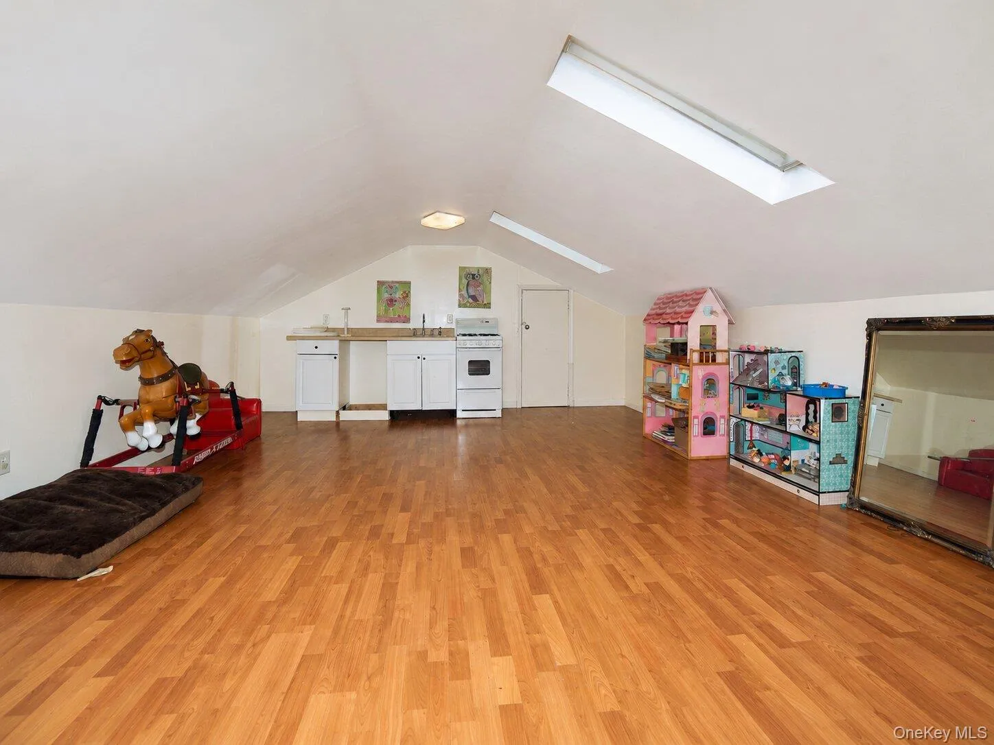 4 Stoneridge Court, Oyster Bay, NY, 5 Bedrooms Bedrooms, 11 Rooms Rooms,4 BathroomsBathrooms,Residential,For Rent,Stoneridge,0,1008084 4 Stoneridge Court, Oyster Bay, NY, 5 Bedrooms Bedrooms, 11 Rooms Rooms,4 BathroomsBathrooms,Residential,For Rent,Stoneridge,0,1008084