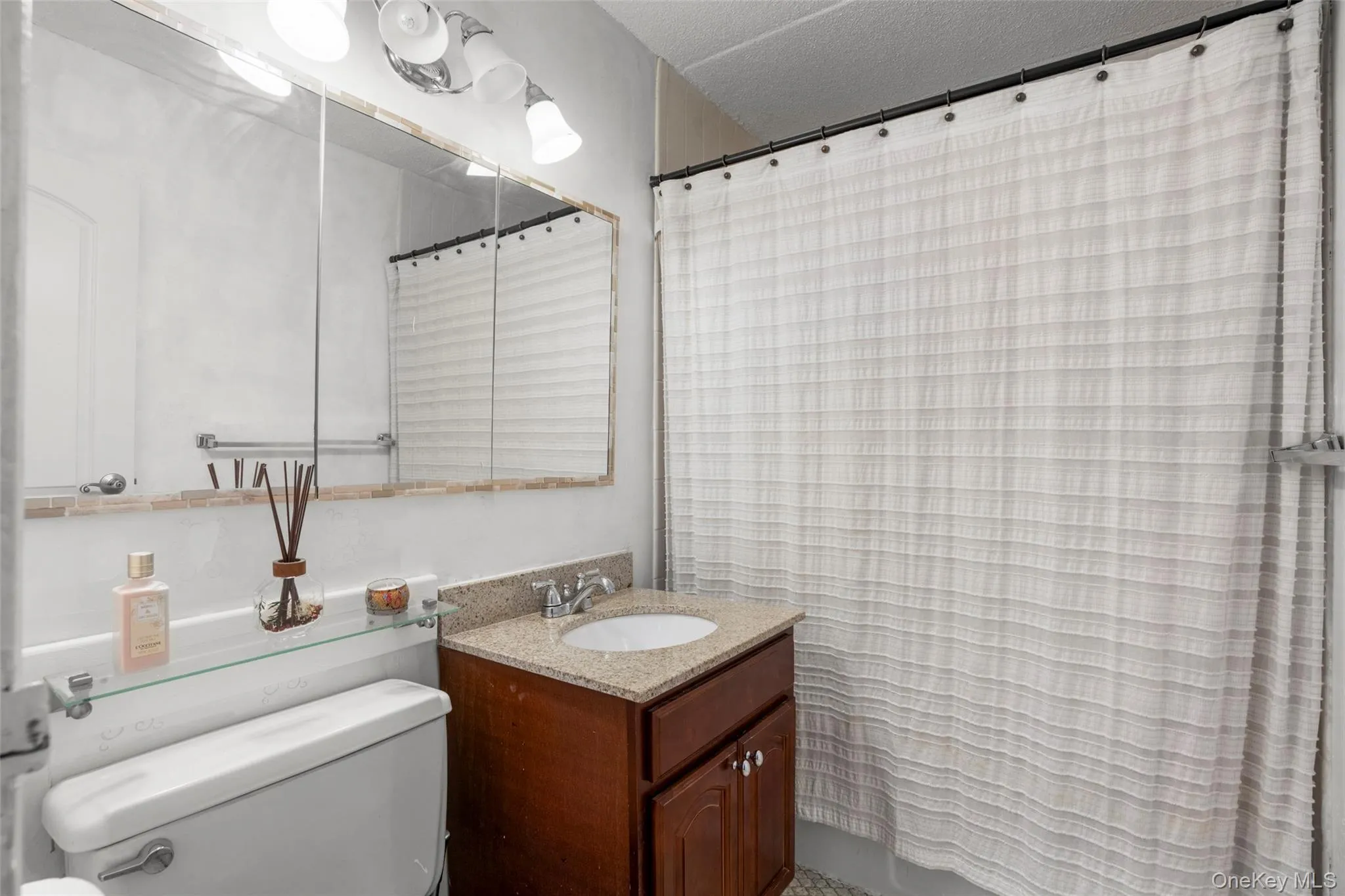 1085 Warburton Avenue, Yonkers, NY, 3 Bedrooms Bedrooms, 6 Rooms Rooms,2 BathroomsBathrooms,Residential,For Rent,Warburton,0,1008087 1085 Warburton Avenue, Yonkers, NY, 3 Bedrooms Bedrooms, 6 Rooms Rooms,2 BathroomsBathrooms,Residential,For Rent,Warburton,0,1008087