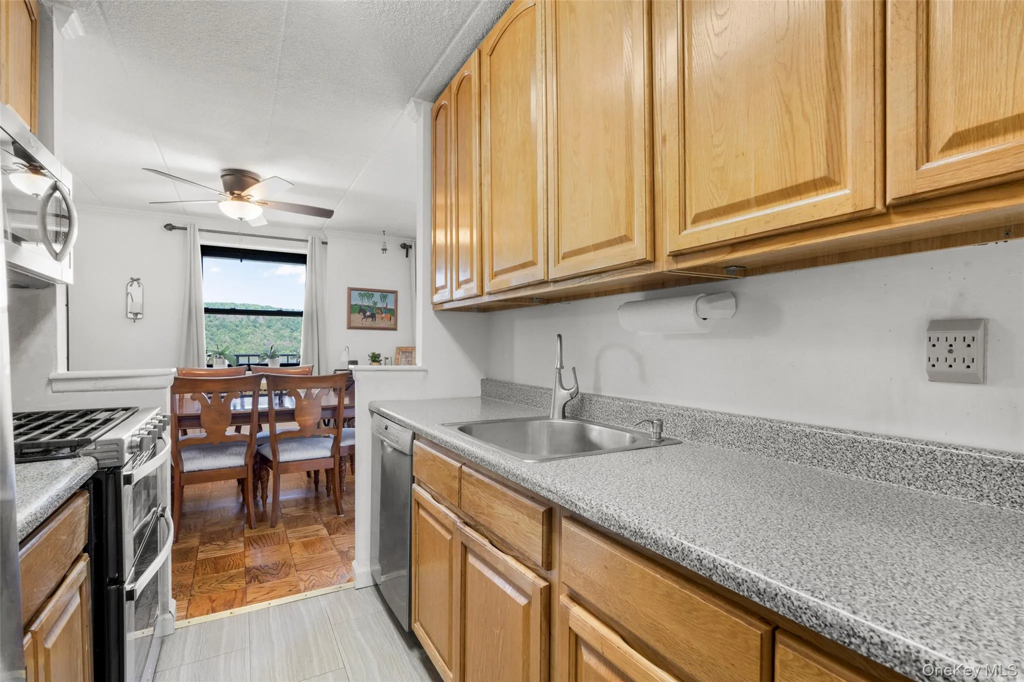 1085 Warburton Avenue, Yonkers, NY, 3 Bedrooms Bedrooms, 6 Rooms Rooms,2 BathroomsBathrooms,Residential,For Rent,Warburton,0,1008087 1085 Warburton Avenue, Yonkers, NY, 3 Bedrooms Bedrooms, 6 Rooms Rooms,2 BathroomsBathrooms,Residential,For Rent,Warburton,0,1008087