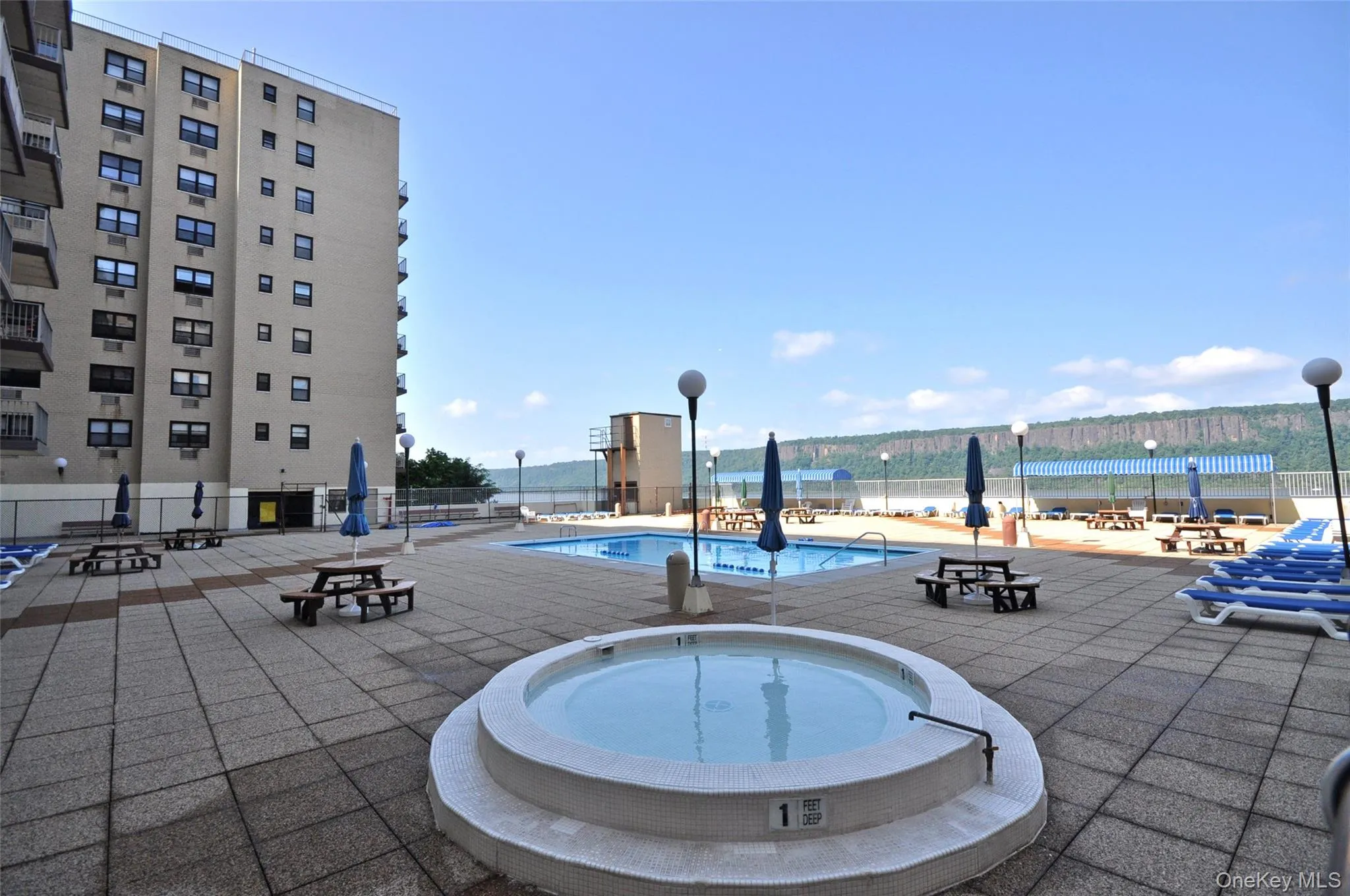1085 Warburton Avenue, Yonkers, NY, 3 Bedrooms Bedrooms, 6 Rooms Rooms,2 BathroomsBathrooms,Residential,For Rent,Warburton,0,1008087 1085 Warburton Avenue, Yonkers, NY, 3 Bedrooms Bedrooms, 6 Rooms Rooms,2 BathroomsBathrooms,Residential,For Rent,Warburton,0,1008087