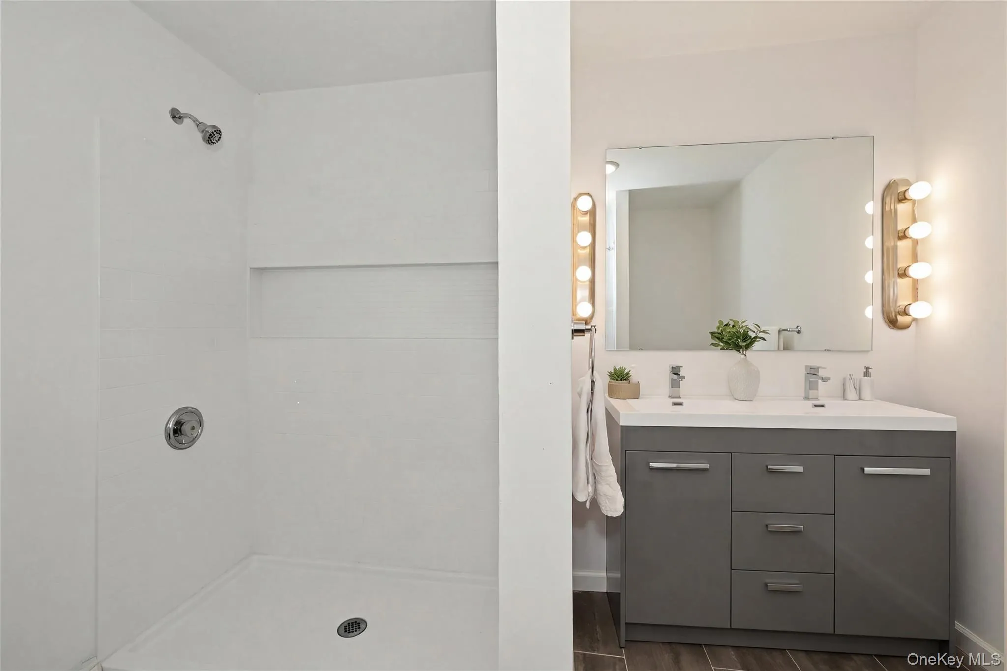 243 Kings Ferry Road, Cortlandt, NY, 3 Bedrooms Bedrooms, 11 Rooms Rooms,2 BathroomsBathrooms,Residential,For Rent,Kings Ferry,0,1008088 243 Kings Ferry Road, Cortlandt, NY, 3 Bedrooms Bedrooms, 11 Rooms Rooms,2 BathroomsBathrooms,Residential,For Rent,Kings Ferry,0,1008088