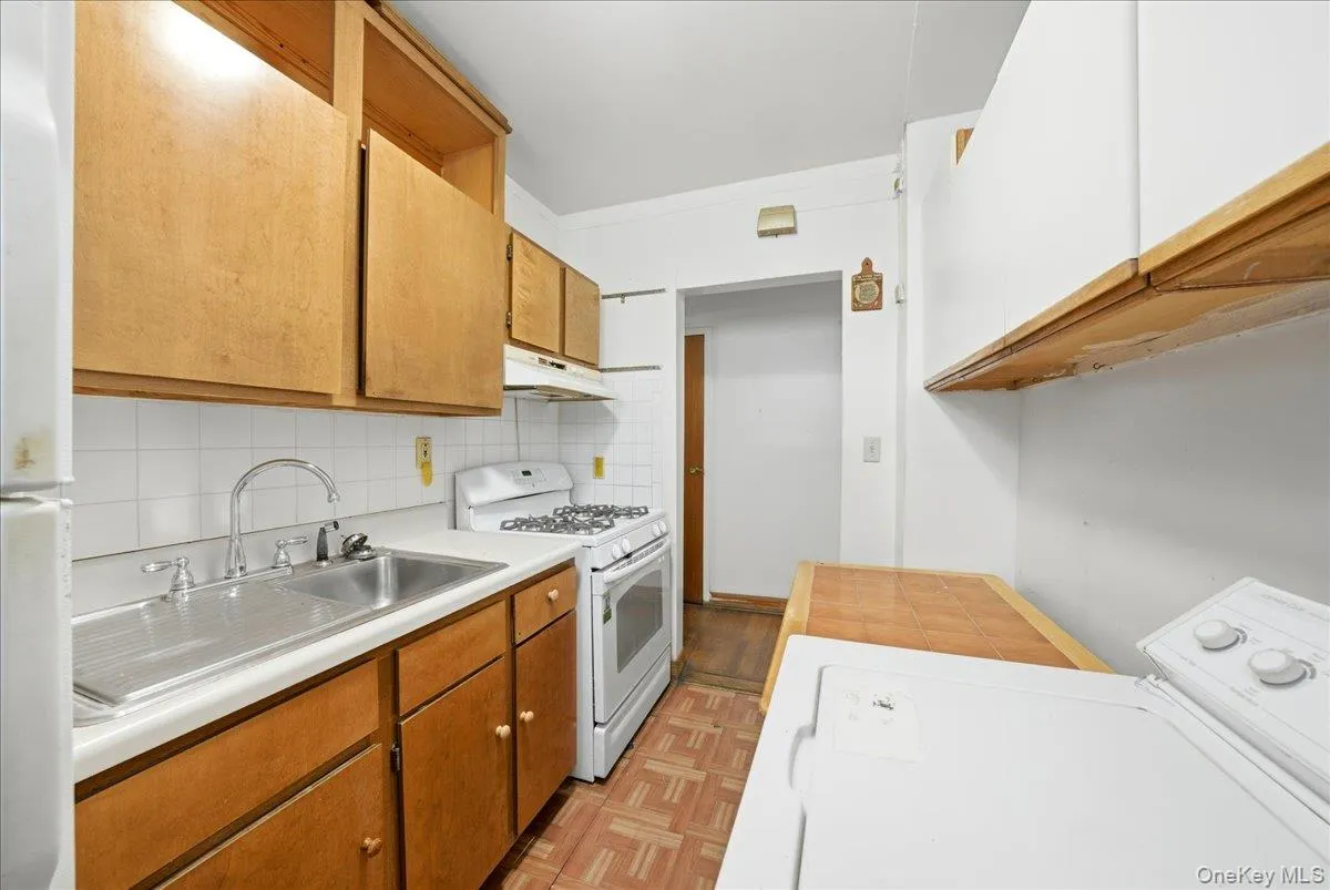 1200 Woodycrest Avenue, New York, NY, 2 Bedrooms Bedrooms, 5 Rooms Rooms,1 BathroomBathrooms,Residential,For Rent,Woodycrest,0,1008090 1200 Woodycrest Avenue, New York, NY, 2 Bedrooms Bedrooms, 5 Rooms Rooms,1 BathroomBathrooms,Residential,For Rent,Woodycrest,0,1008090