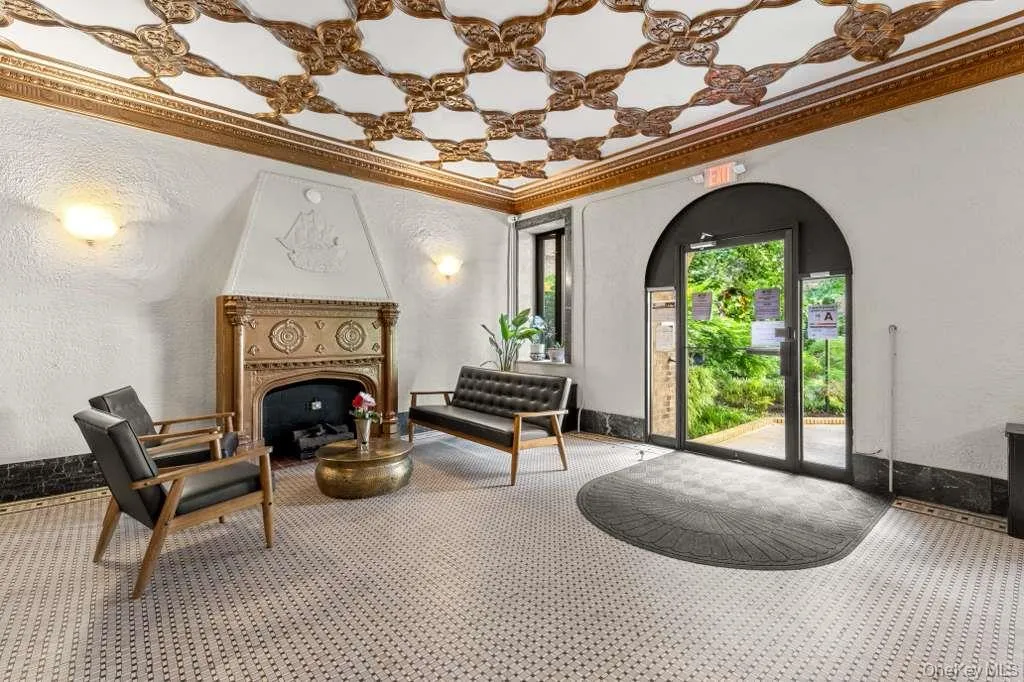 7101 Colonial Road, New York, NY, 1 Bedroom Bedrooms, 3 Rooms Rooms,1 BathroomBathrooms,Residential,For Rent,Colonial,0,1008093 7101 Colonial Road, New York, NY, 1 Bedroom Bedrooms, 3 Rooms Rooms,1 BathroomBathrooms,Residential,For Rent,Colonial,0,1008093