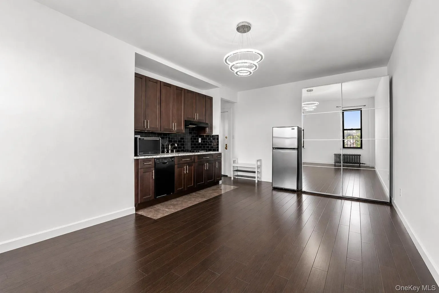 7101 Colonial Road, New York, NY, 1 Bedroom Bedrooms, 3 Rooms Rooms,1 BathroomBathrooms,Residential,For Rent,Colonial,0,1008093 7101 Colonial Road, New York, NY, 1 Bedroom Bedrooms, 3 Rooms Rooms,1 BathroomBathrooms,Residential,For Rent,Colonial,0,1008093