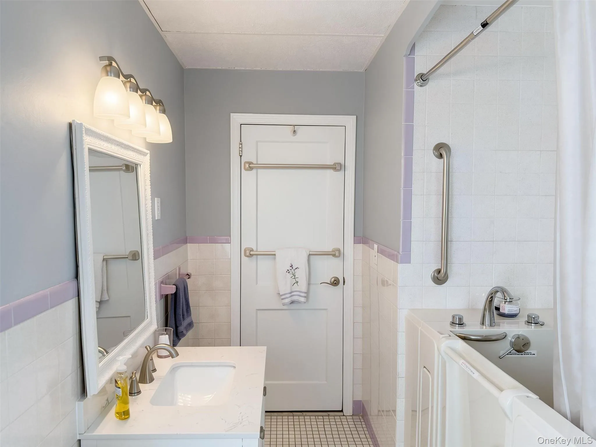 3584 Condor Road, Hempstead, NY, 3 Bedrooms Bedrooms, 9 Rooms Rooms,2 BathroomsBathrooms,Residential,For Rent,Condor,0,1008094 3584 Condor Road, Hempstead, NY, 3 Bedrooms Bedrooms, 9 Rooms Rooms,2 BathroomsBathrooms,Residential,For Rent,Condor,0,1008094