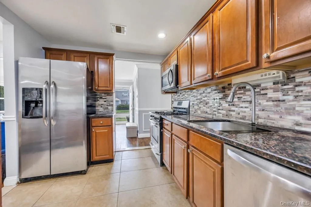 213 Hillcrest Drive, Hempstead, NY, 3 Bedrooms Bedrooms, 8 Rooms Rooms,2 BathroomsBathrooms,Residential,For Rent,Hillcrest,0,1008095 213 Hillcrest Drive, Hempstead, NY, 3 Bedrooms Bedrooms, 8 Rooms Rooms,2 BathroomsBathrooms,Residential,For Rent,Hillcrest,0,1008095