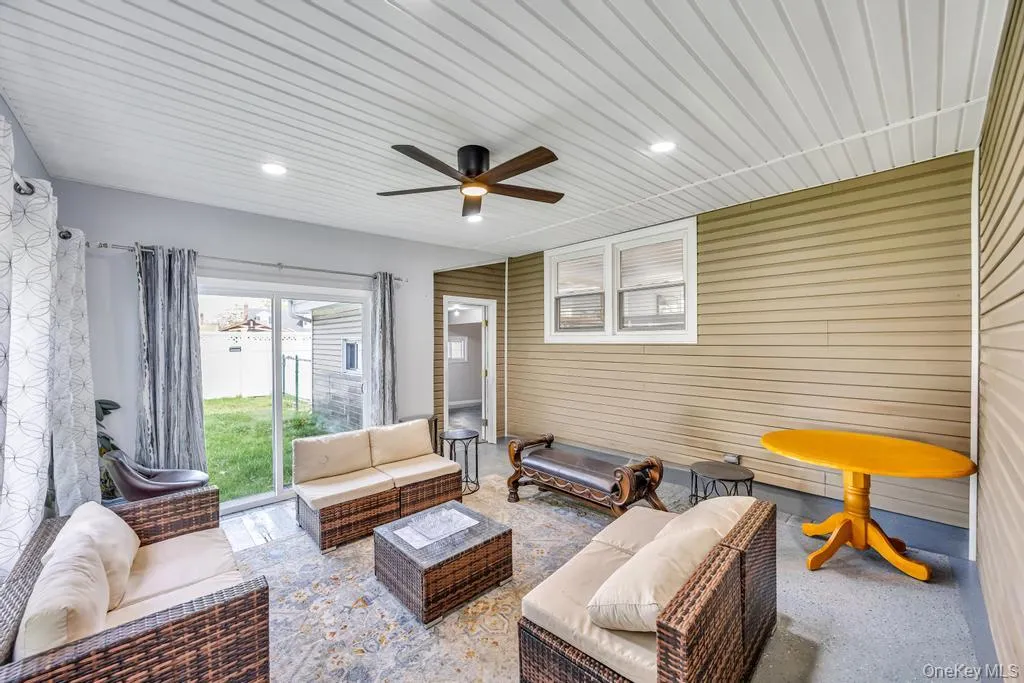 213 Hillcrest Drive, Hempstead, NY, 3 Bedrooms Bedrooms, 8 Rooms Rooms,2 BathroomsBathrooms,Residential,For Rent,Hillcrest,0,1008095 213 Hillcrest Drive, Hempstead, NY, 3 Bedrooms Bedrooms, 8 Rooms Rooms,2 BathroomsBathrooms,Residential,For Rent,Hillcrest,0,1008095