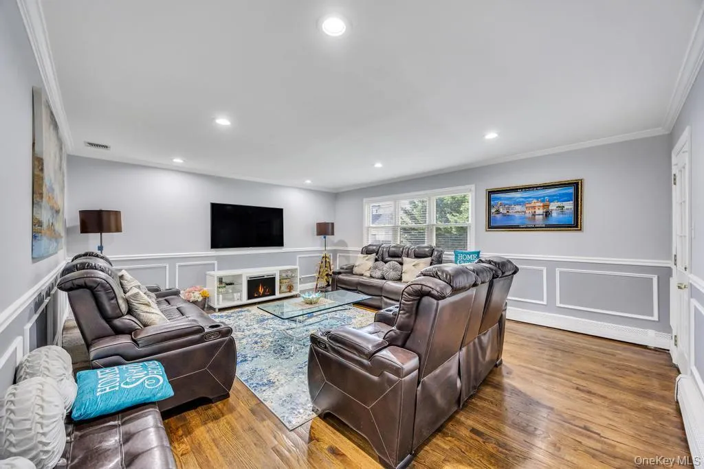 213 Hillcrest Drive, Hempstead, NY, 3 Bedrooms Bedrooms, 8 Rooms Rooms,2 BathroomsBathrooms,Residential,For Rent,Hillcrest,0,1008095 213 Hillcrest Drive, Hempstead, NY, 3 Bedrooms Bedrooms, 8 Rooms Rooms,2 BathroomsBathrooms,Residential,For Rent,Hillcrest,0,1008095