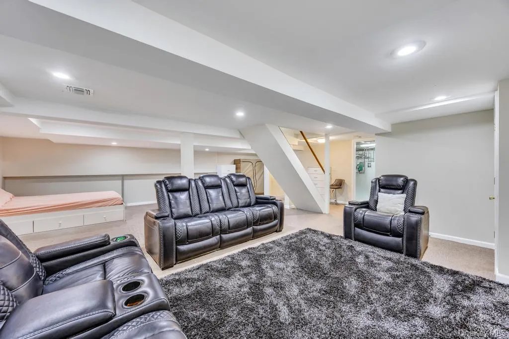 213 Hillcrest Drive, Hempstead, NY, 3 Bedrooms Bedrooms, 8 Rooms Rooms,2 BathroomsBathrooms,Residential,For Rent,Hillcrest,0,1008095 213 Hillcrest Drive, Hempstead, NY, 3 Bedrooms Bedrooms, 8 Rooms Rooms,2 BathroomsBathrooms,Residential,For Rent,Hillcrest,0,1008095