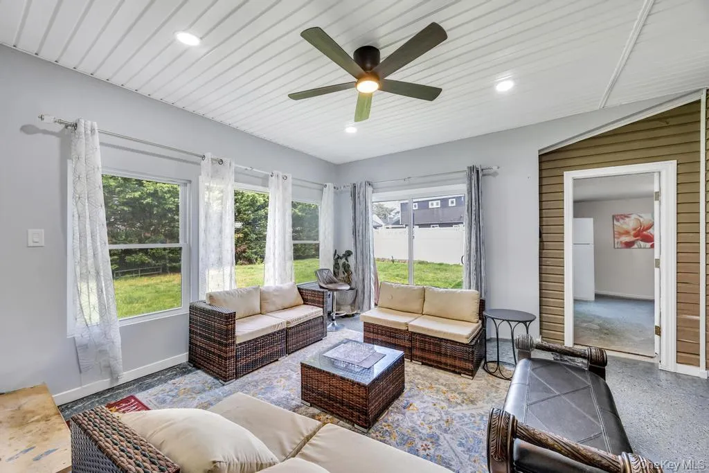 213 Hillcrest Drive, Hempstead, NY, 3 Bedrooms Bedrooms, 8 Rooms Rooms,2 BathroomsBathrooms,Residential,For Rent,Hillcrest,0,1008095 213 Hillcrest Drive, Hempstead, NY, 3 Bedrooms Bedrooms, 8 Rooms Rooms,2 BathroomsBathrooms,Residential,For Rent,Hillcrest,0,1008095