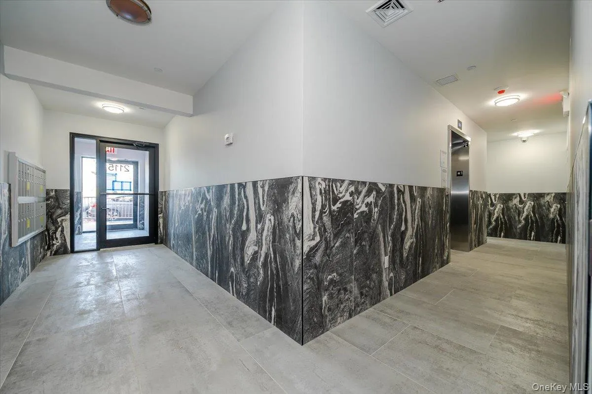 2115 Burr Avenue, New York, NY, 2 Rooms Rooms,1 BathroomBathrooms,Residential Lease,For Rent,Burr,0,1008099 2115 Burr Avenue, New York, NY, 2 Rooms Rooms,1 BathroomBathrooms,Residential Lease,For Rent,Burr,0,1008099