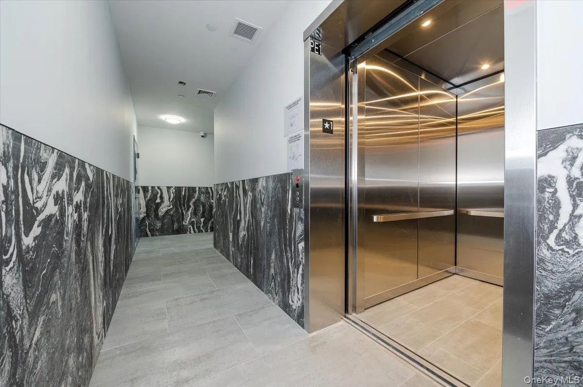2115 Burr Avenue, New York, NY, 2 Rooms Rooms,1 BathroomBathrooms,Residential Lease,For Rent,Burr,0,1008099 2115 Burr Avenue, New York, NY, 2 Rooms Rooms,1 BathroomBathrooms,Residential Lease,For Rent,Burr,0,1008099