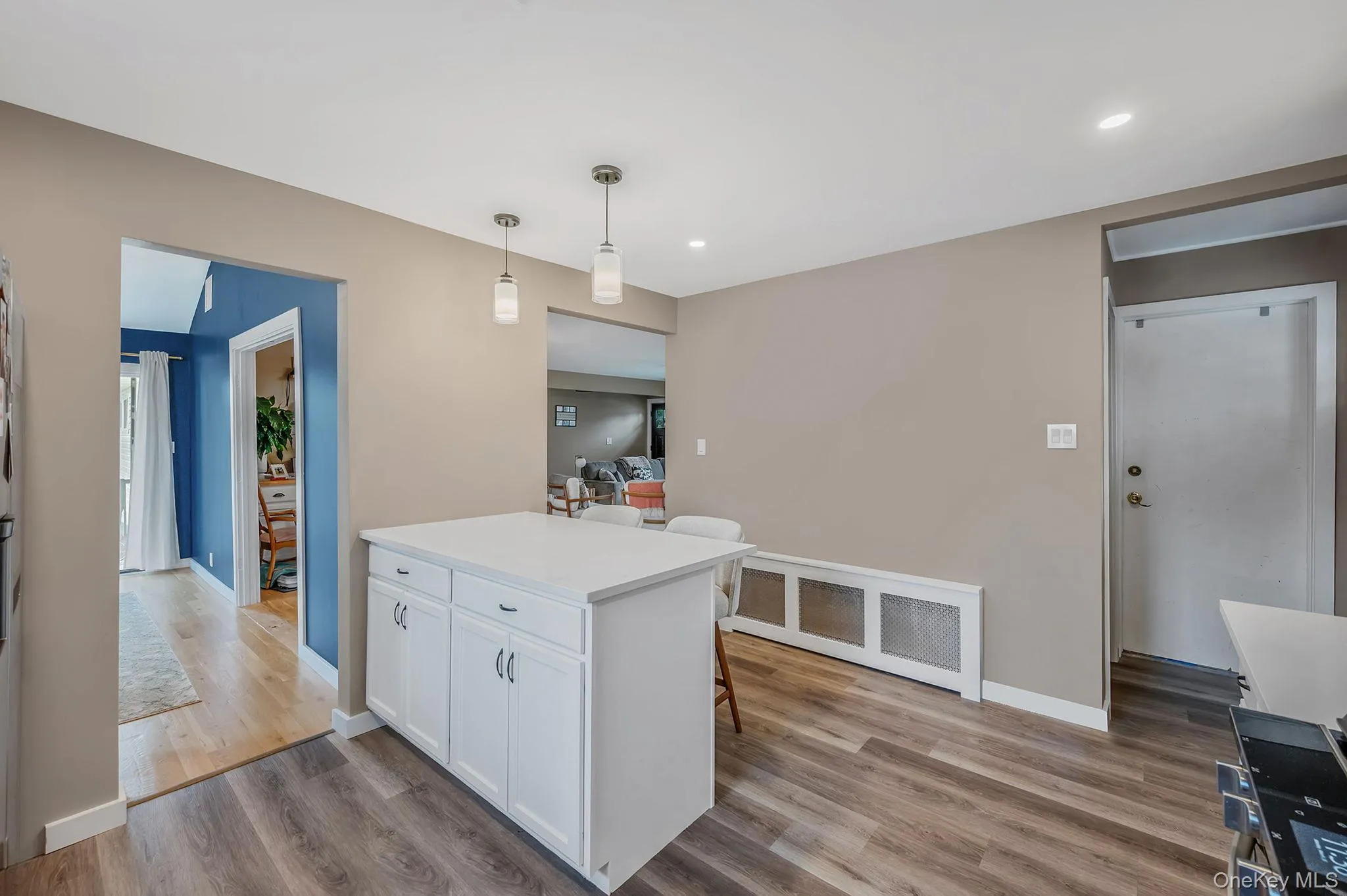654 5th Street, Babylon, NY, 3 Bedrooms Bedrooms, 7 Rooms Rooms,1 BathroomBathrooms,Residential,For Rent,5th,0,1008100 654 5th Street, Babylon, NY, 3 Bedrooms Bedrooms, 7 Rooms Rooms,1 BathroomBathrooms,Residential,For Rent,5th,0,1008100