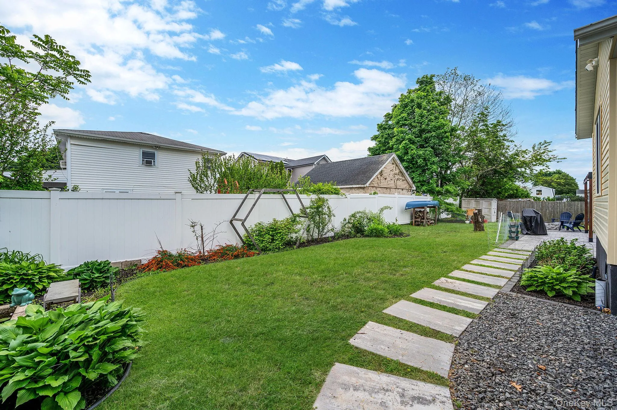 654 5th Street, Babylon, NY, 3 Bedrooms Bedrooms, 7 Rooms Rooms,1 BathroomBathrooms,Residential,For Rent,5th,0,1008100 654 5th Street, Babylon, NY, 3 Bedrooms Bedrooms, 7 Rooms Rooms,1 BathroomBathrooms,Residential,For Rent,5th,0,1008100