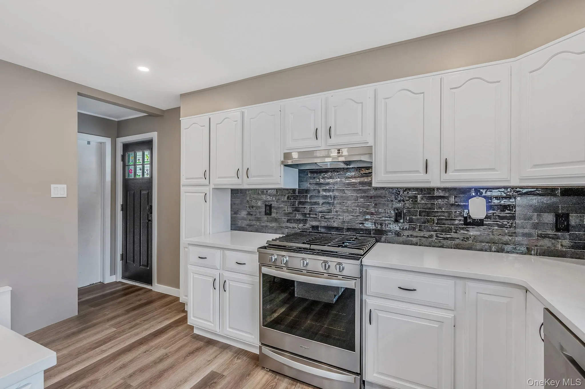654 5th Street, Babylon, NY, 3 Bedrooms Bedrooms, 7 Rooms Rooms,1 BathroomBathrooms,Residential,For Rent,5th,0,1008100 654 5th Street, Babylon, NY, 3 Bedrooms Bedrooms, 7 Rooms Rooms,1 BathroomBathrooms,Residential,For Rent,5th,0,1008100