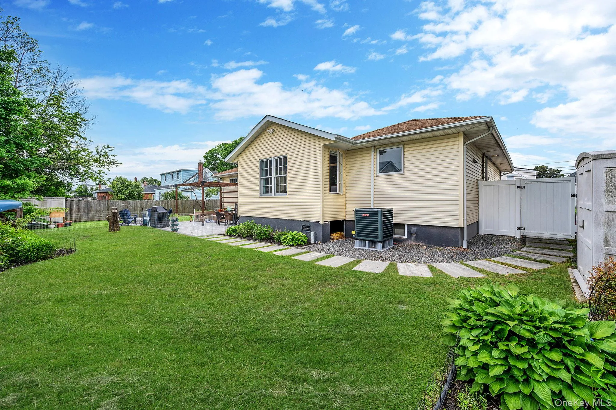 654 5th Street, Babylon, NY, 3 Bedrooms Bedrooms, 7 Rooms Rooms,1 BathroomBathrooms,Residential,For Rent,5th,0,1008100 654 5th Street, Babylon, NY, 3 Bedrooms Bedrooms, 7 Rooms Rooms,1 BathroomBathrooms,Residential,For Rent,5th,0,1008100
