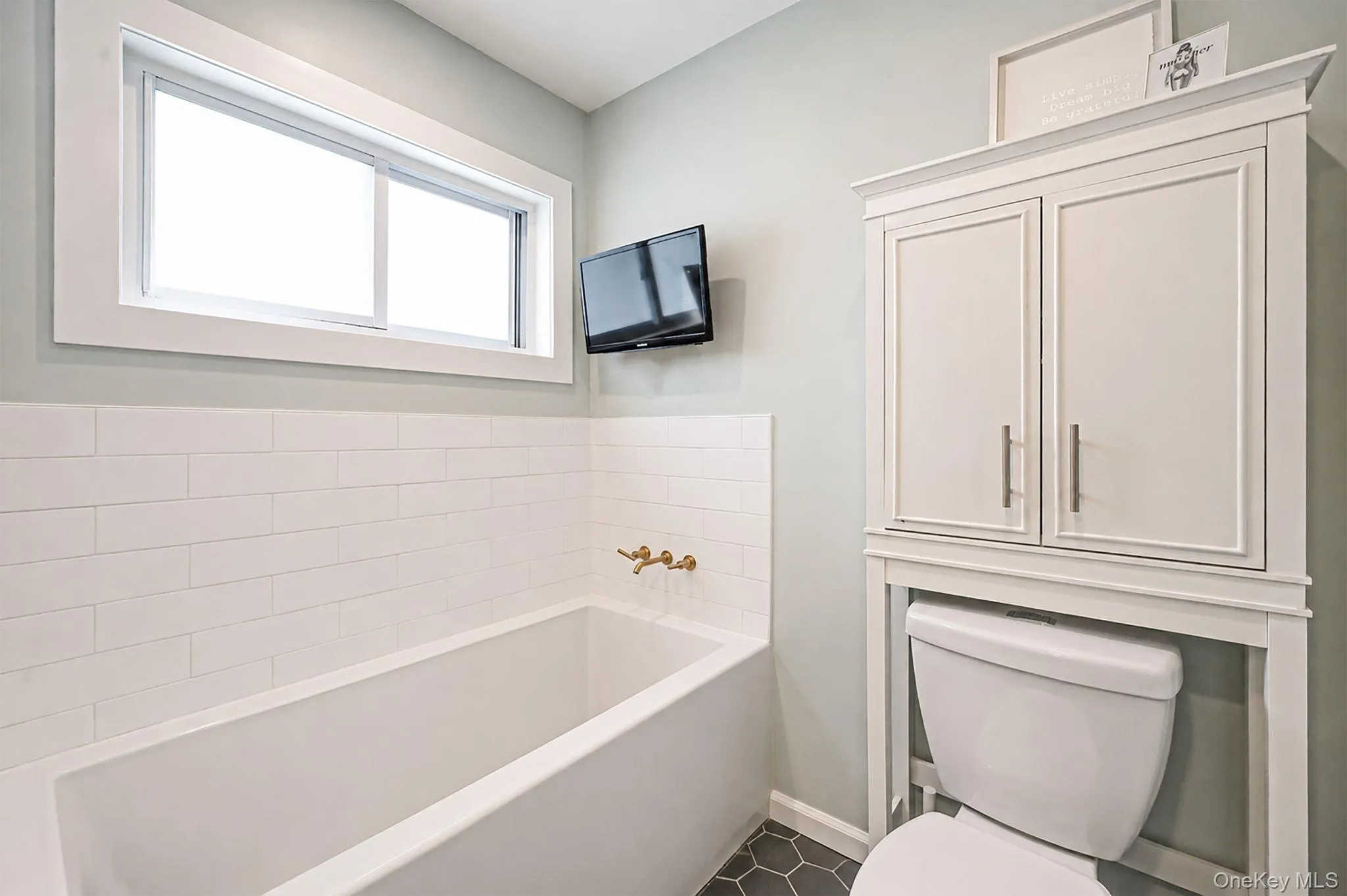 654 5th Street, Babylon, NY, 3 Bedrooms Bedrooms, 7 Rooms Rooms,1 BathroomBathrooms,Residential,For Rent,5th,0,1008100 654 5th Street, Babylon, NY, 3 Bedrooms Bedrooms, 7 Rooms Rooms,1 BathroomBathrooms,Residential,For Rent,5th,0,1008100