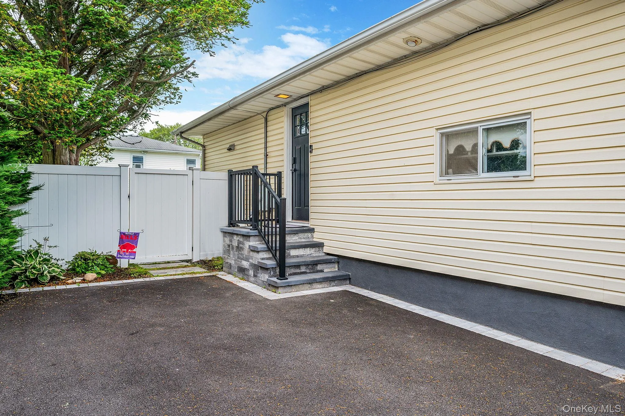 654 5th Street, Babylon, NY, 3 Bedrooms Bedrooms, 7 Rooms Rooms,1 BathroomBathrooms,Residential,For Rent,5th,0,1008100 654 5th Street, Babylon, NY, 3 Bedrooms Bedrooms, 7 Rooms Rooms,1 BathroomBathrooms,Residential,For Rent,5th,0,1008100