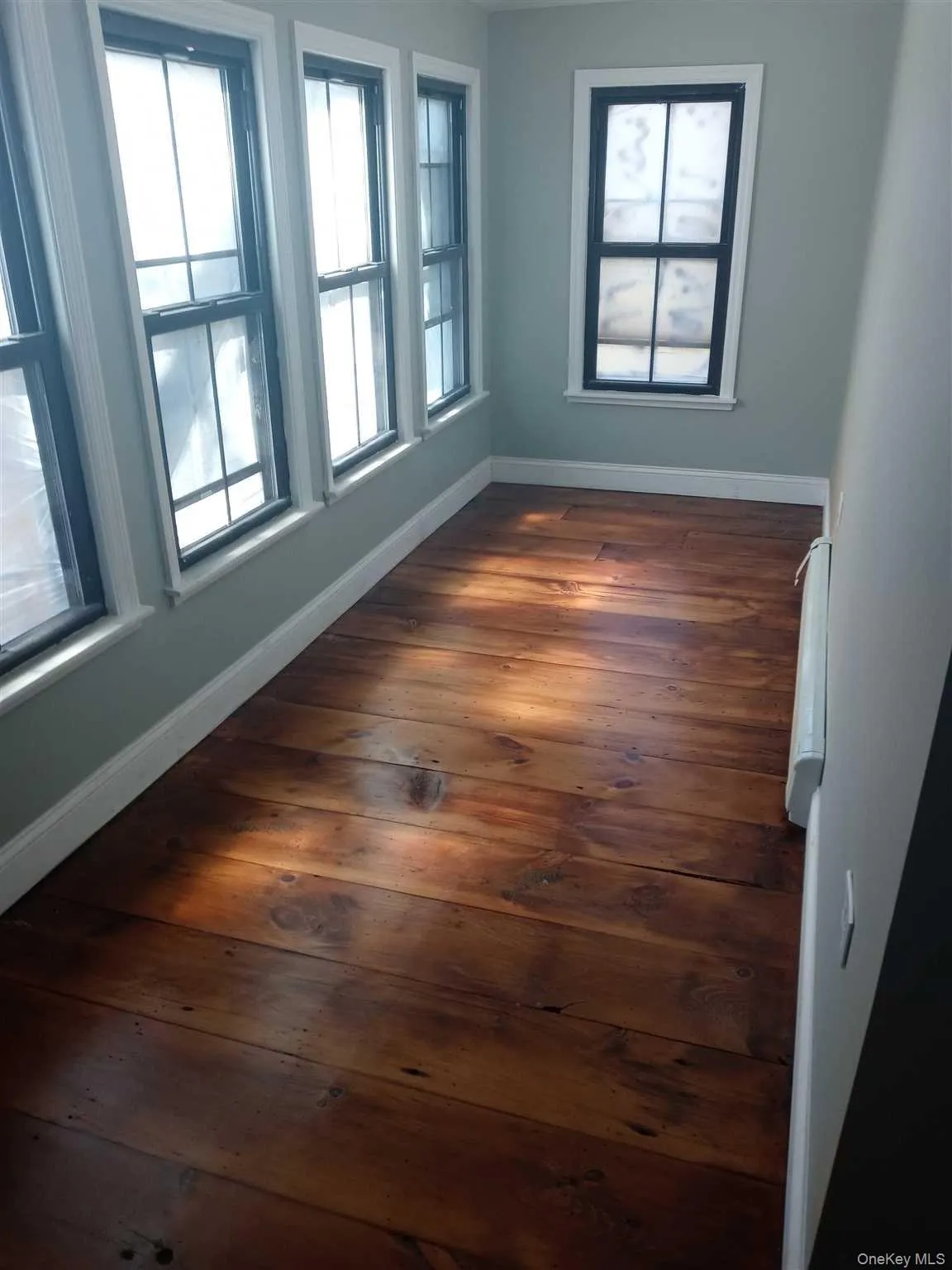 157 CREAM Street, Hyde Park, NY, 3 Bedrooms Bedrooms, 7 Rooms Rooms,2 BathroomsBathrooms,Residential Lease,For Rent,CREAM,0,1008106 157 CREAM Street, Hyde Park, NY, 3 Bedrooms Bedrooms, 7 Rooms Rooms,2 BathroomsBathrooms,Residential Lease,For Rent,CREAM,0,1008106