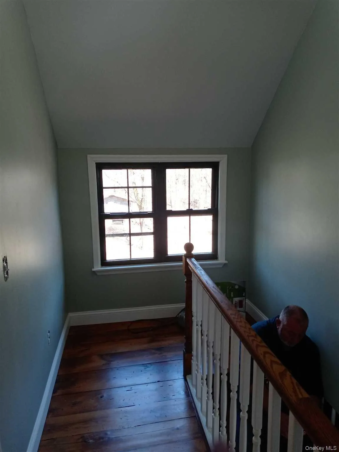 Hallway on 2nd floor opens to full bathroom and 2 large bedrooms. Hallway on 2nd floor opens to full bathroom and 2 large bedrooms.