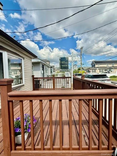 106 7th Road, New York, NY, 3 Bedrooms Bedrooms, 5 Rooms Rooms,1 BathroomBathrooms,Residential,For Rent,7th,0,1008109 106 7th Road, New York, NY, 3 Bedrooms Bedrooms, 5 Rooms Rooms,1 BathroomBathrooms,Residential,For Rent,7th,0,1008109